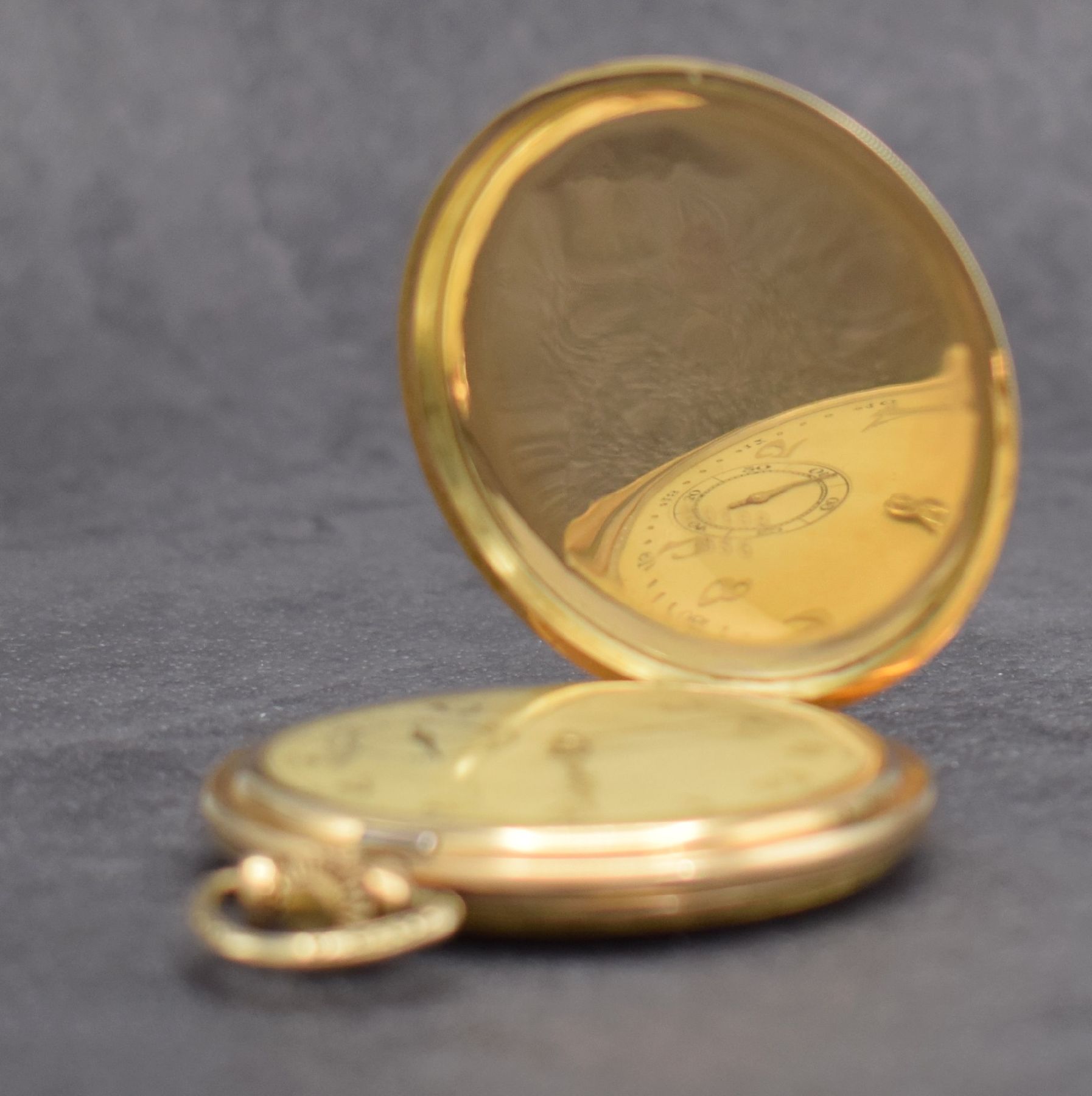 Detail a: Savonette Herrentaschenuhr in GG 585/000, Schweiz um 1930, guill. 2-Deckel Goldgeh. dell., verg. Cuv., verg. Zifferbl. m. Breguet-Std.-Zeichen ...