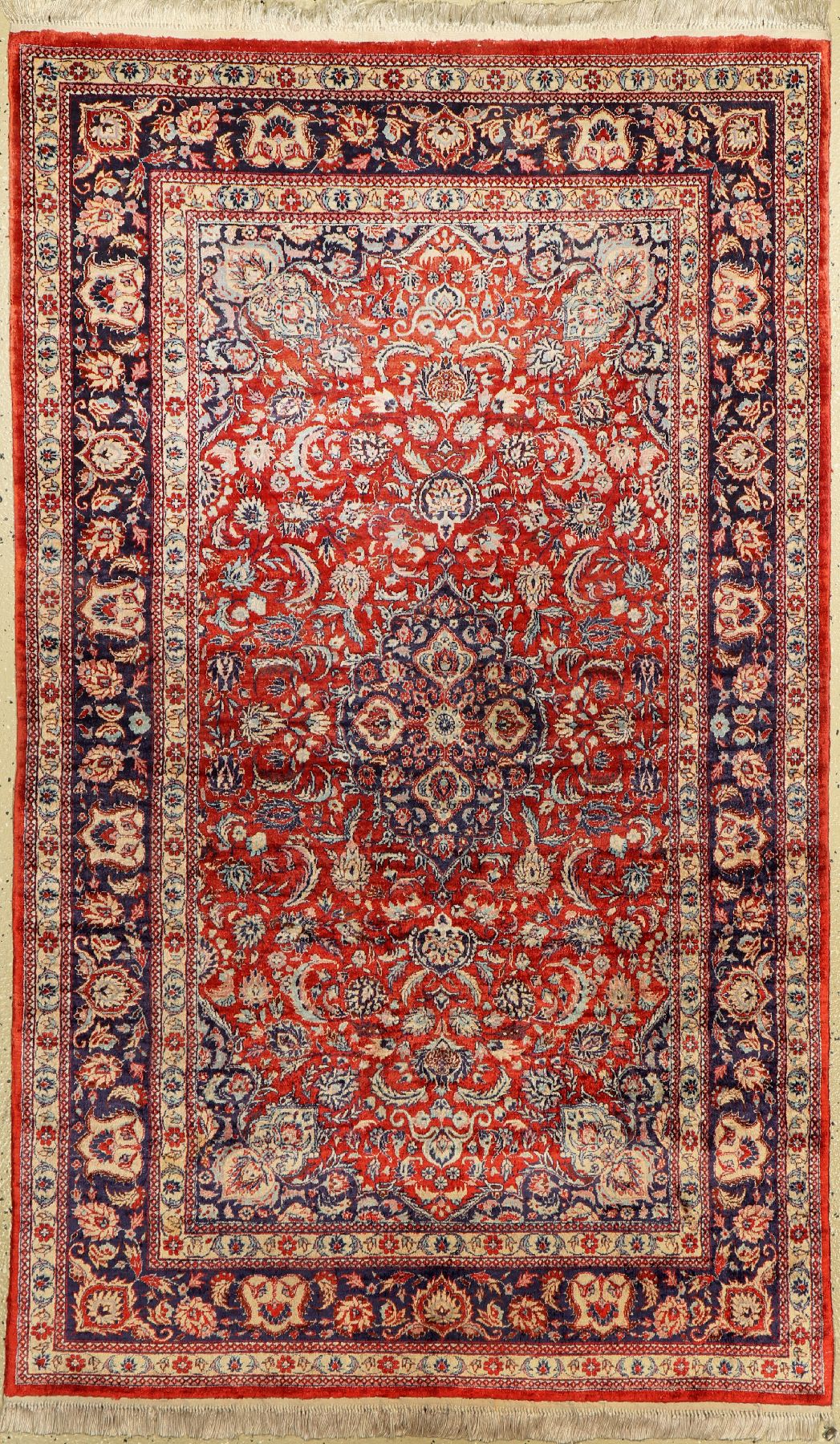 Hereke Seide fein, China, ca. 40 Jahre, reine Naturseide, ca. 157 x 93 cm, EHZ: 2