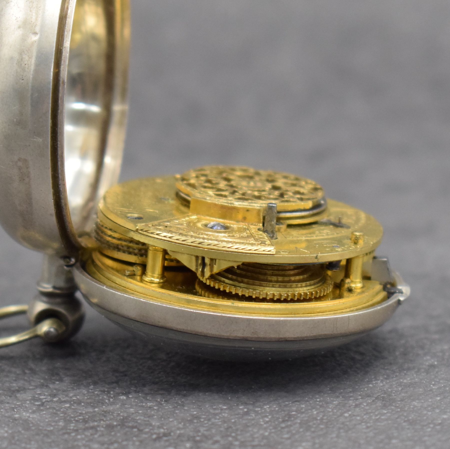 Detail g: Wn. ROBERTS Derby Spindeltaschenuhr in Silber, Hallmark London 1820, glattes Geh. & Übergeh. dell., Emailzifferbl. m. röm. Zahlen besch., ...