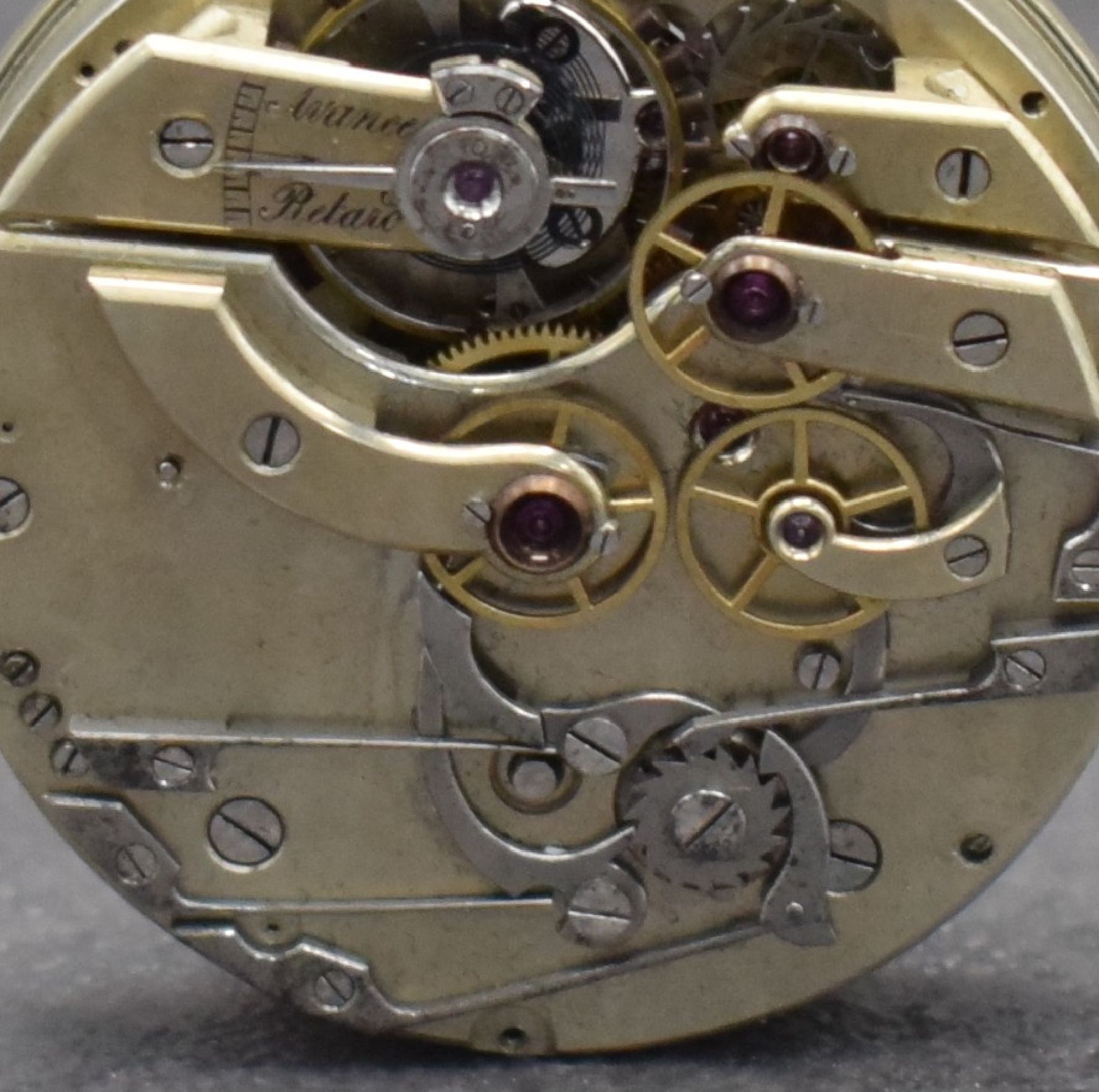 Detail a: Savonette-Werk mit Minuten-Repetition & Chronograph, Schweiz um 1890, Neusilberwerk m. Genfer Streifen, Kadratur m. Schaltrad, 3 verschr. Chatons, ...