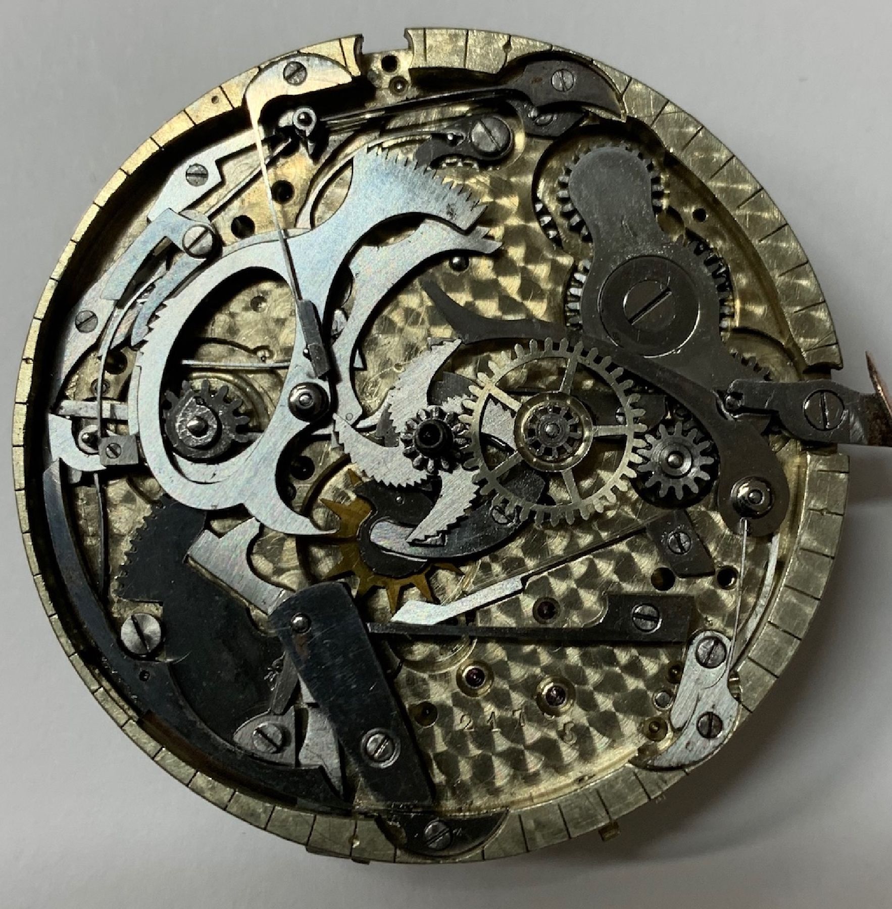 Detail d: Savonette-Werk mit Minuten-Repetition & Chronograph, Schweiz um 1890, Neusilberwerk m. Genfer Streifen, Kadratur m. Schaltrad, 3 verschr. Chatons, ...