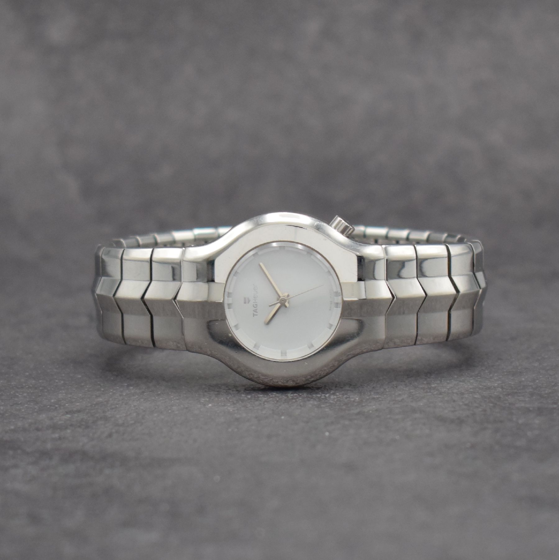 TAG HEUER Alter Ego Damenuhr in Stahl/ Stahlband, Schweiz um 2000, quartz, pol. Geh. m. integriertem Band, Doppelfaltschl., Saphirglas, Boden 6-fach ...