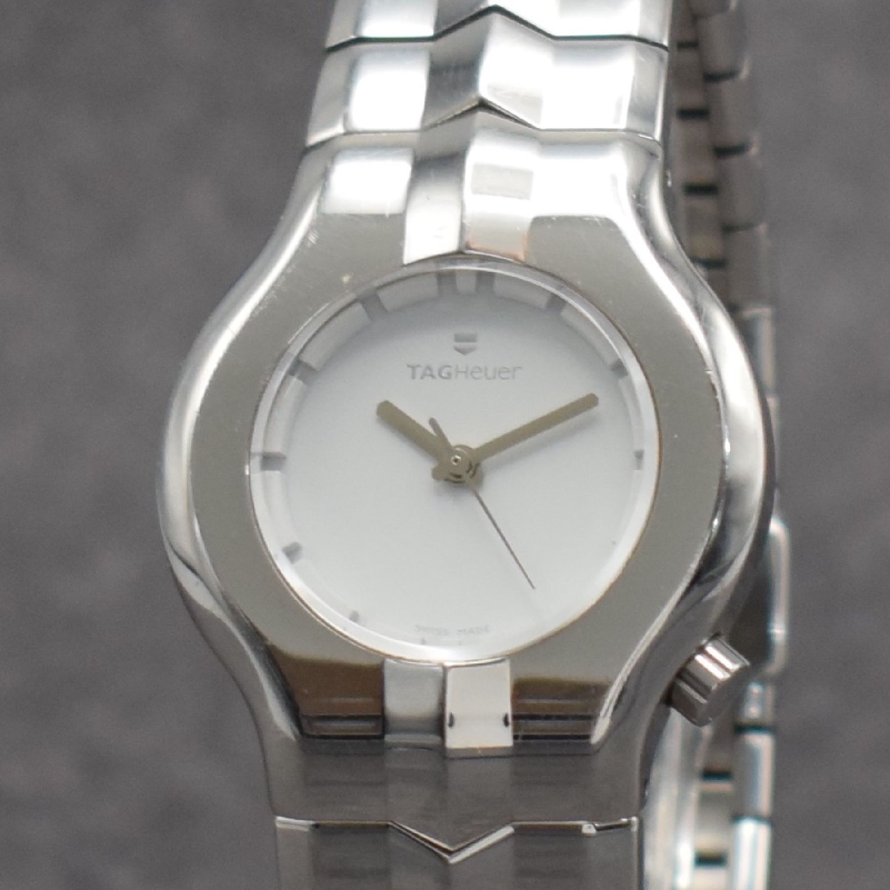 Detail c: TAG HEUER Alter Ego Damenuhr in Stahl/ Stahlband, Schweiz um 2000, quartz, pol. Geh. m. integriertem Band, Doppelfaltschl., Saphirglas, Boden 6-fach ...