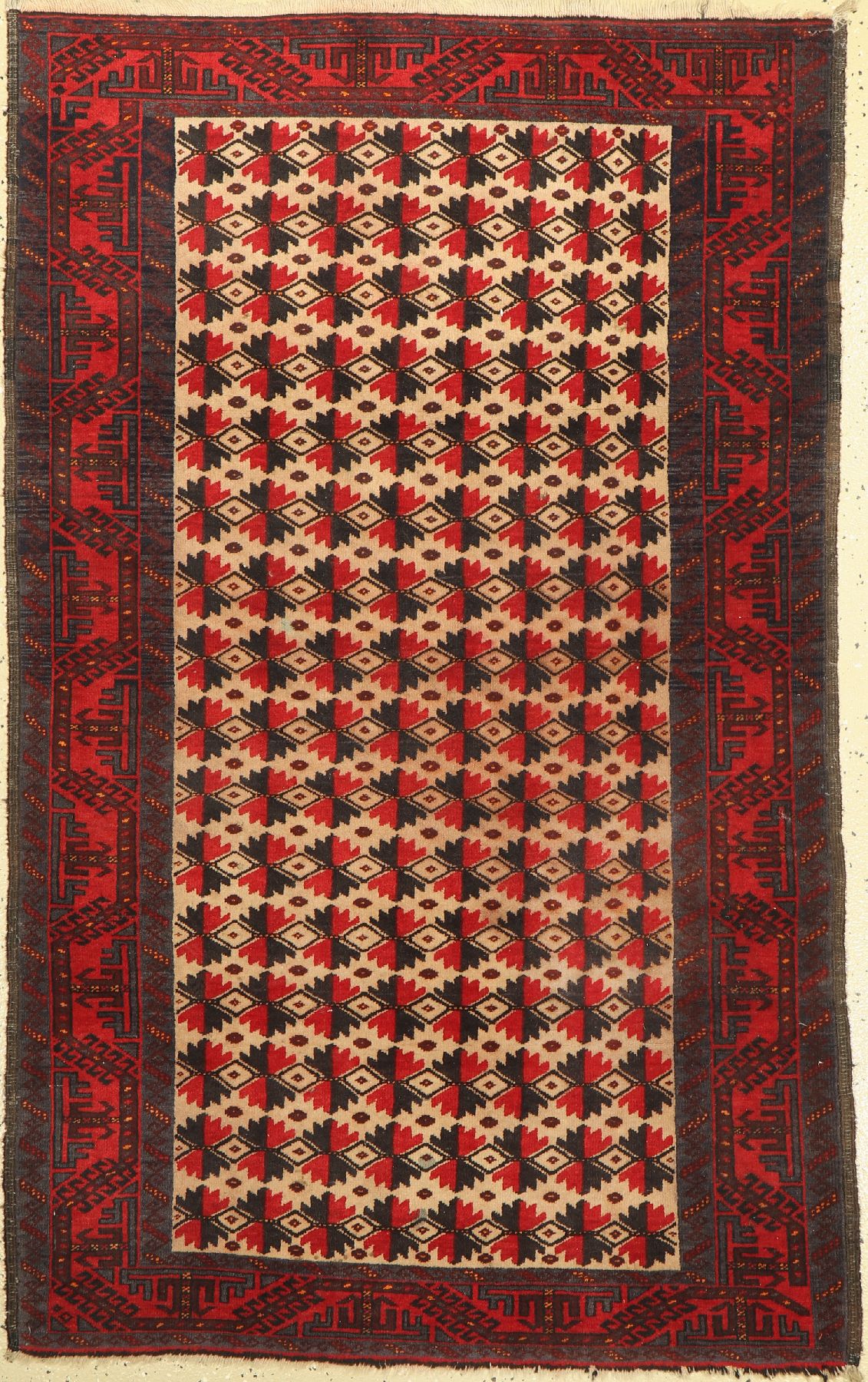 Belutsch, Persien, ca. 60 Jahre, Wolle auf Wolle, ca. 168 x 100 cm, Leichte Gebrauchsspuren, verschmutzt