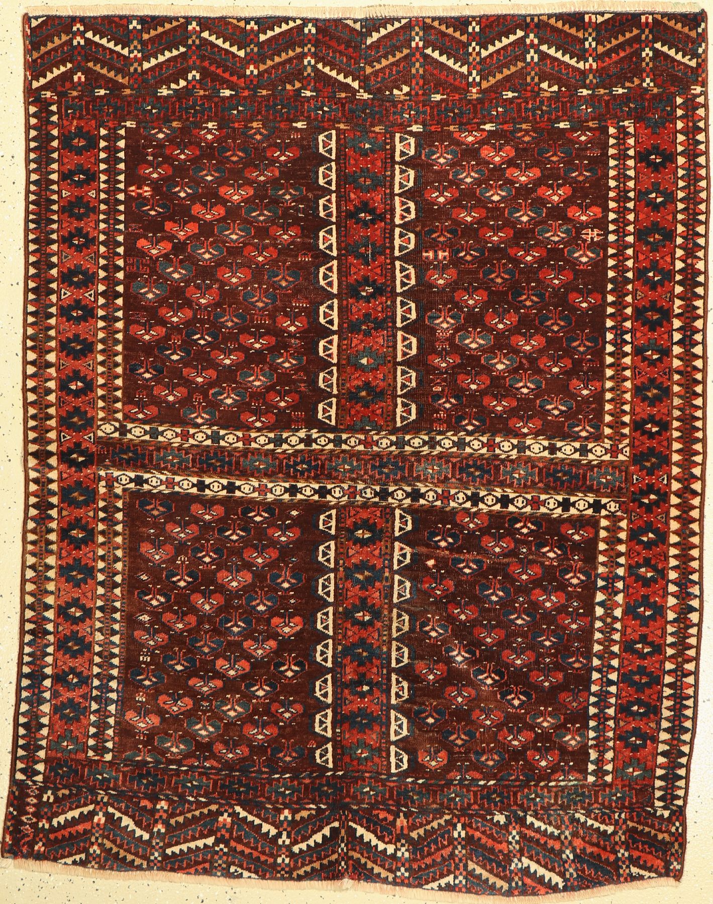 Yomuth Engsi antik, Turkmenistan, Ende 19.Jhd, Wolle auf Wolle, ca. 163 x 128 cm, EHZ: 2-3