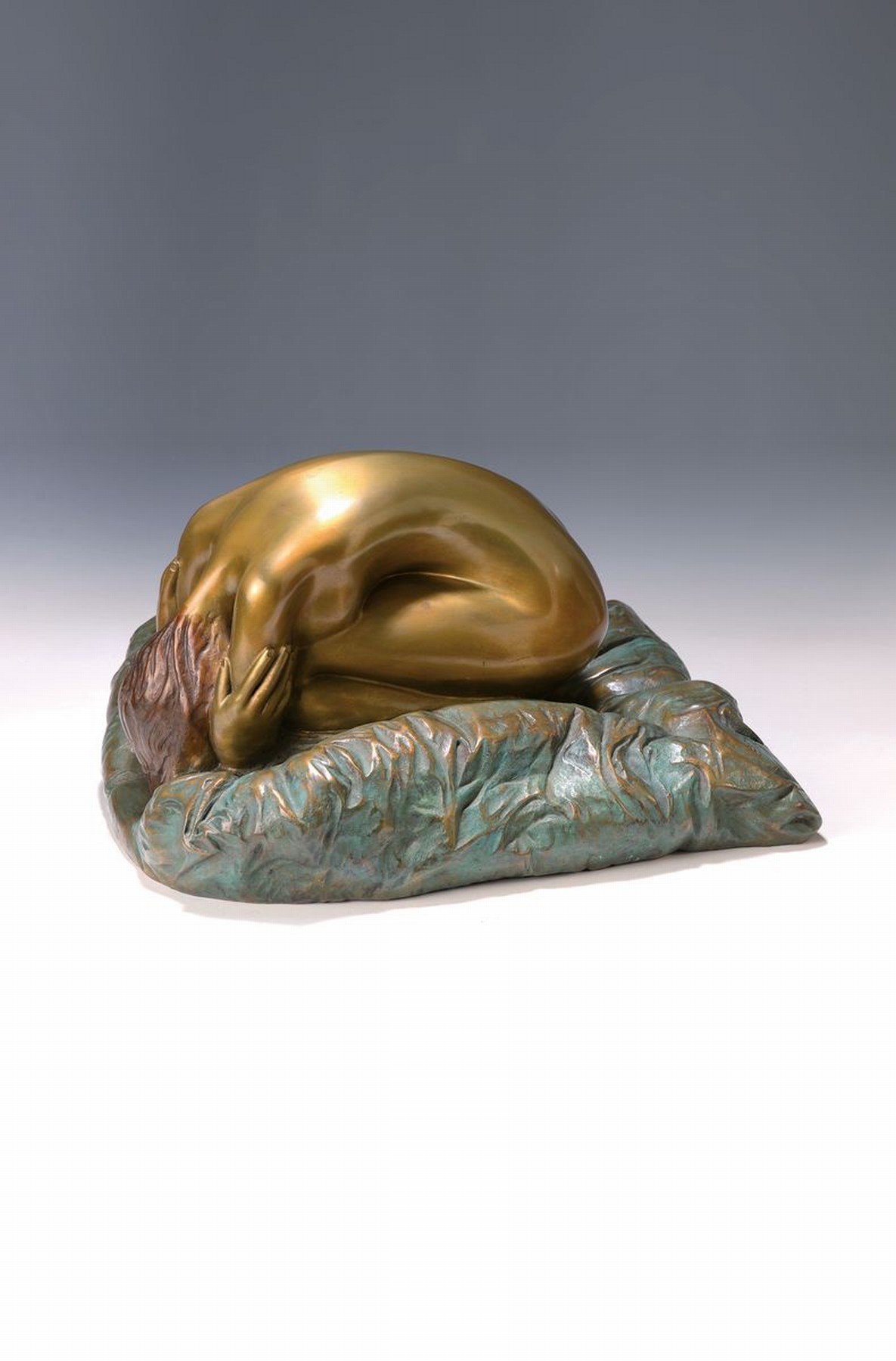 Bruno Bruni, 1935 Gradara, Bronzeskulptur "Träumende Venus",sign., num. 17/99, dat. 2000, ca. 30x46x36 cm, inkl. Zertifikat