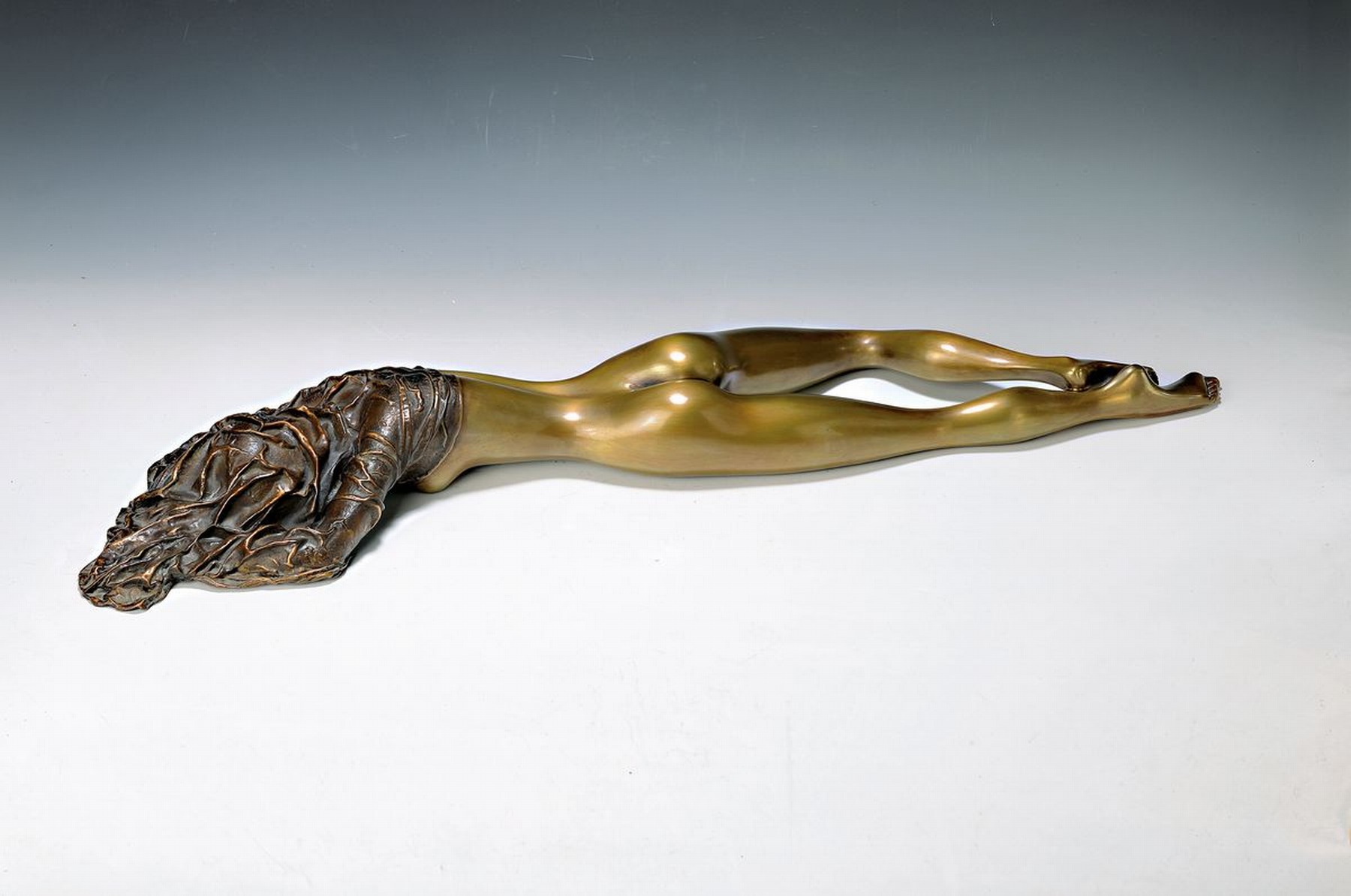 Bruno Bruni, 1935 Gradara, Bronzeskulptur, "Venere Coperta", sign., num. 59/250, ca. 84x24 cm, inkl. Zertifikat