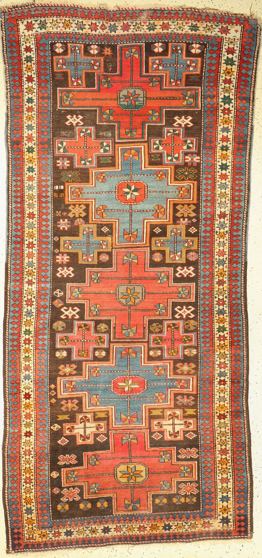 Kazak alt, Kaukasus, um 1930, Wolle auf Wolle, ca. 250 x 117 cm, EHZ: 4