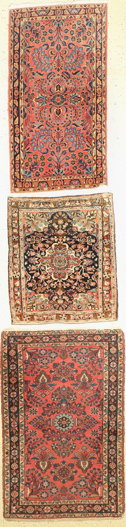 Konvolut,Drei Sarogh, Persien, um 1920/1940 Wolle auf Baumwolle, ca, 123 x 79 cm, 123 x 65cm, 85 x 70 cm,EHZ:3-4