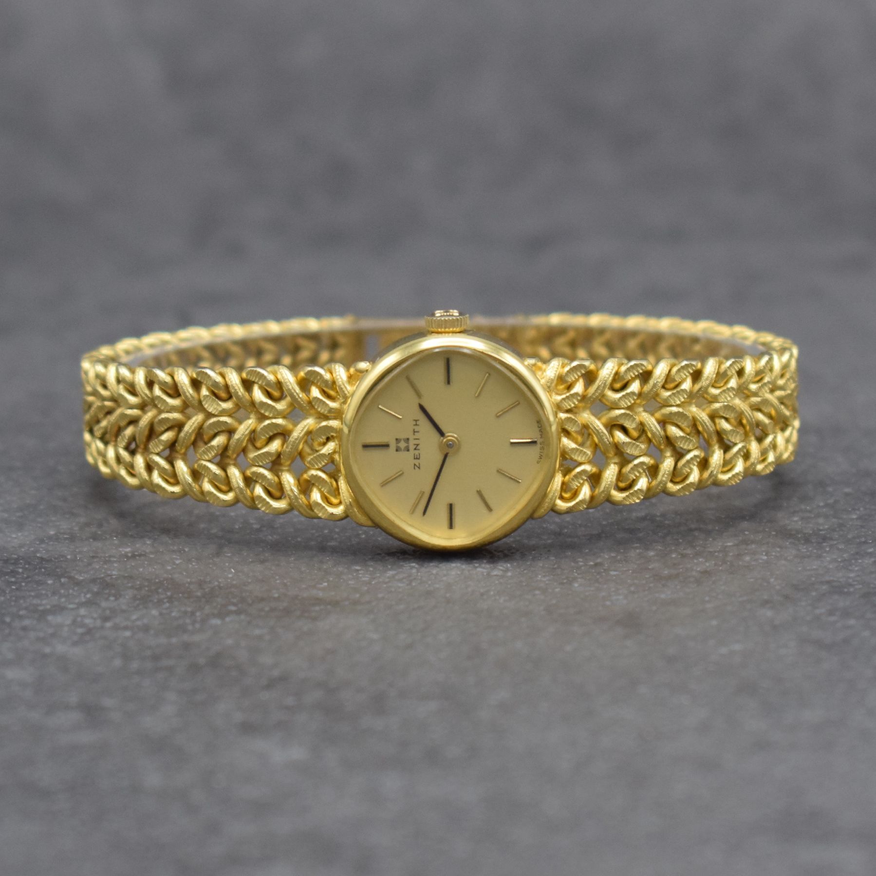 ZENITH Damenarmbanduhr in GG 585/000, Handaufzug, Schweiz um 1970, Boden aufgedr., gold. Zifferbl. m. aufgel. Indizes, Anz. v. Std. & Min., Werk ...