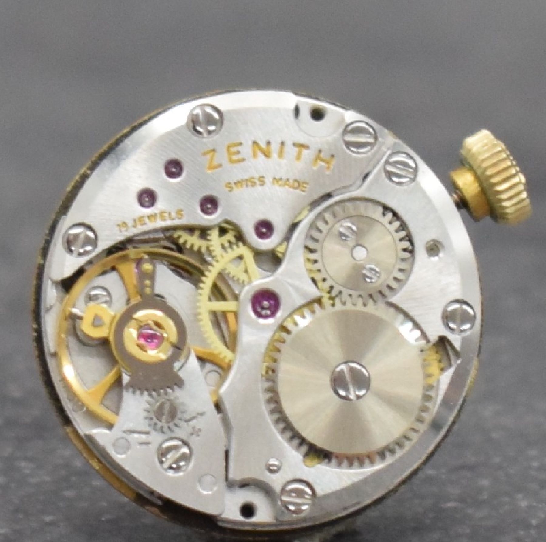 Detail i: ZENITH Damenarmbanduhr in GG 585/000, Handaufzug, Schweiz um 1970, Boden aufgedr., gold. Zifferbl. m. aufgel. Indizes, Anz. v. Std. & Min., Werk ...