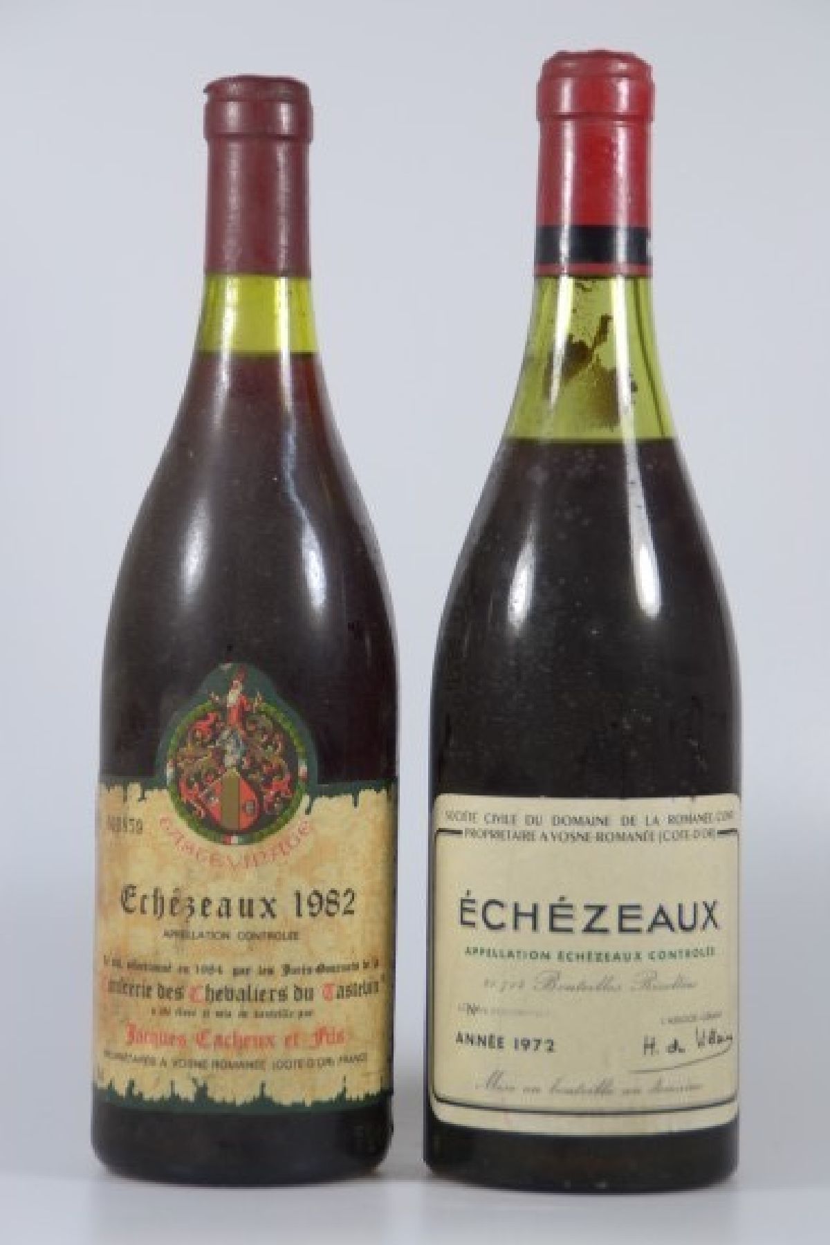 Detail b: 9 Flaschen Echezeaux, 6x 1982, 1x 1972, 1x 1985, 1x 1990, je 75cl, orig. verkorkt und unverkostet, into shoulder