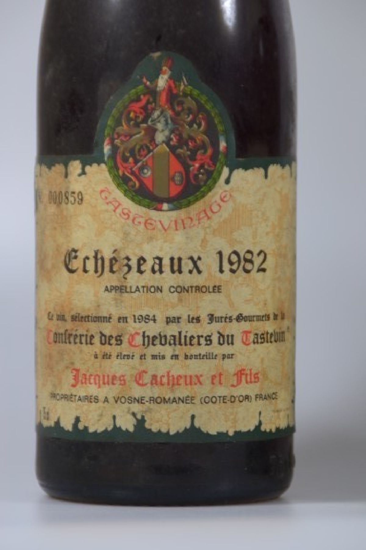 Detail f: 9 Flaschen Echezeaux, 6x 1982, 1x 1972, 1x 1985, 1x 1990, je 75cl, orig. verkorkt und unverkostet, into shoulder