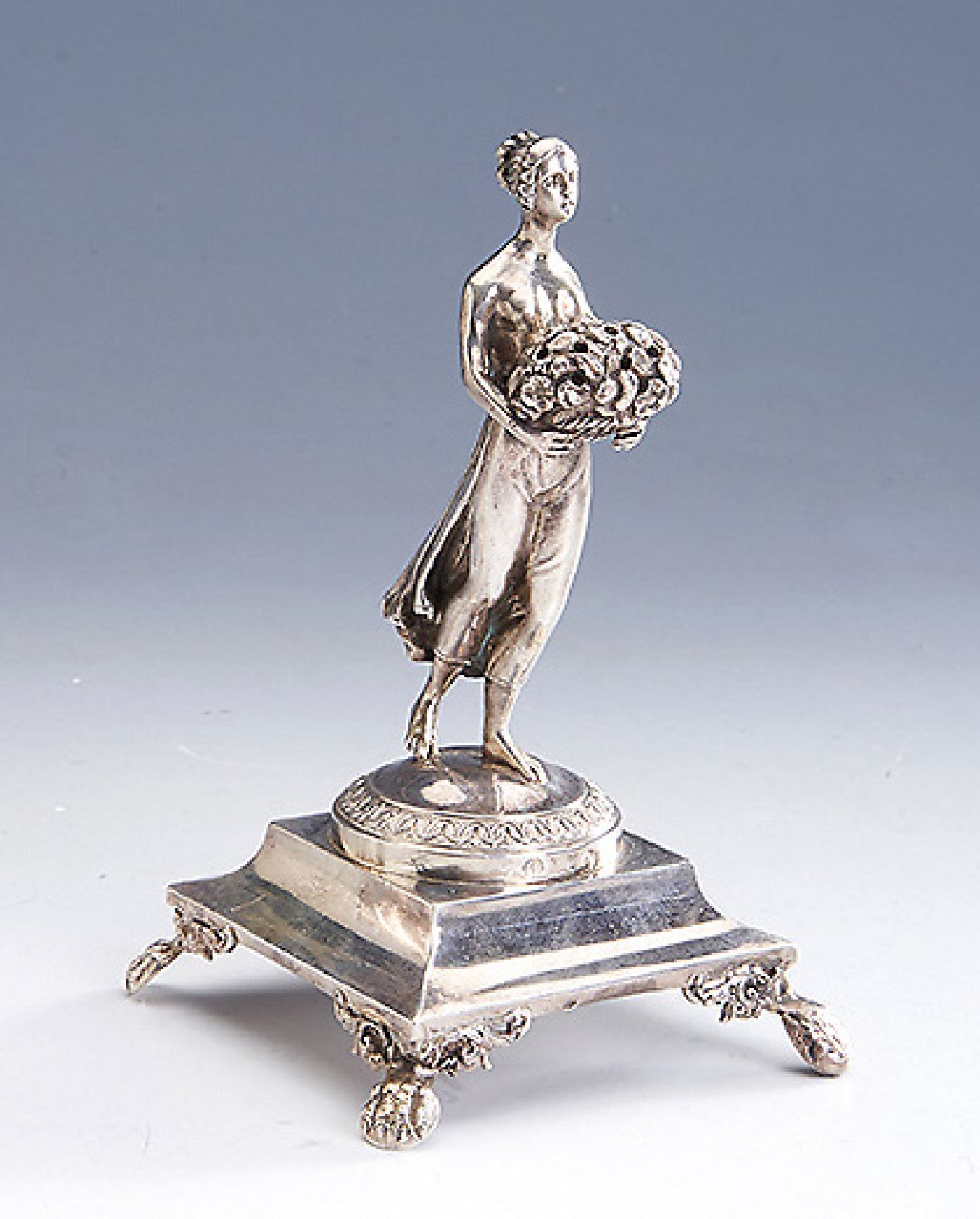 Silber Skulptur, franz. Import um 1900, Silber geprüft, Fanatasiepunzen wohl Portugal,massive Figur, Darstellung einer Fortuna mit Anspielung auf ...