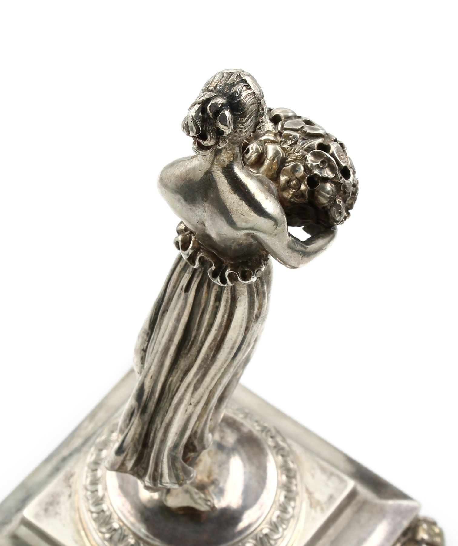 Detail d: Silber Skulptur, franz. Import um 1900, Silber geprüft, Fanatasiepunzen wohl Portugal,massive Figur, Darstellung einer Fortuna mit Anspielung auf ...