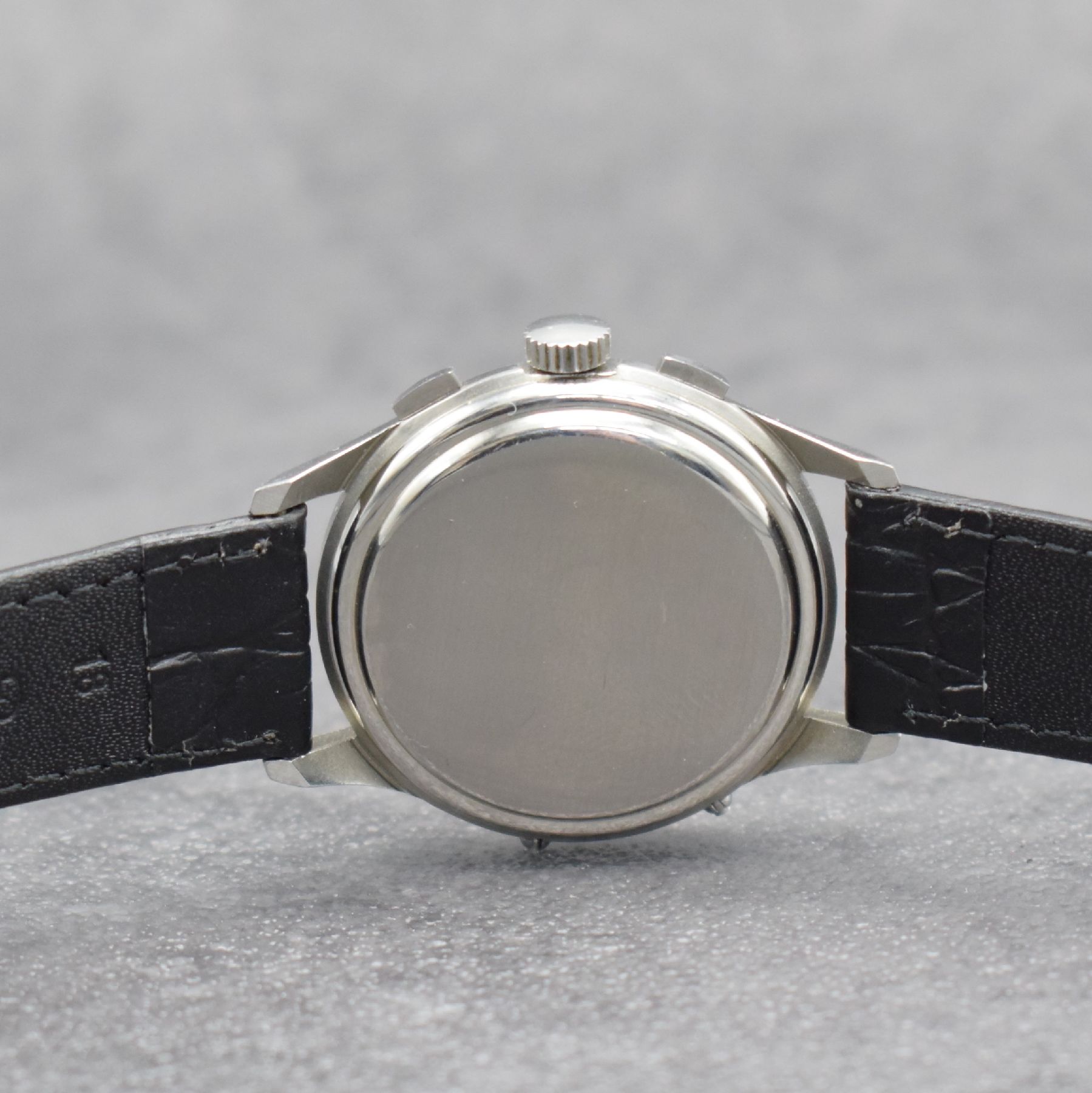Detail d: VALJOUX 88 nahezu neuwertiger Chronograph mit Vollkalender & Mondphase in Stahl, Schweiz um 1955, Handaufzug, 3-tlg. Geh., Boden & Glasrand aufgedr., ...