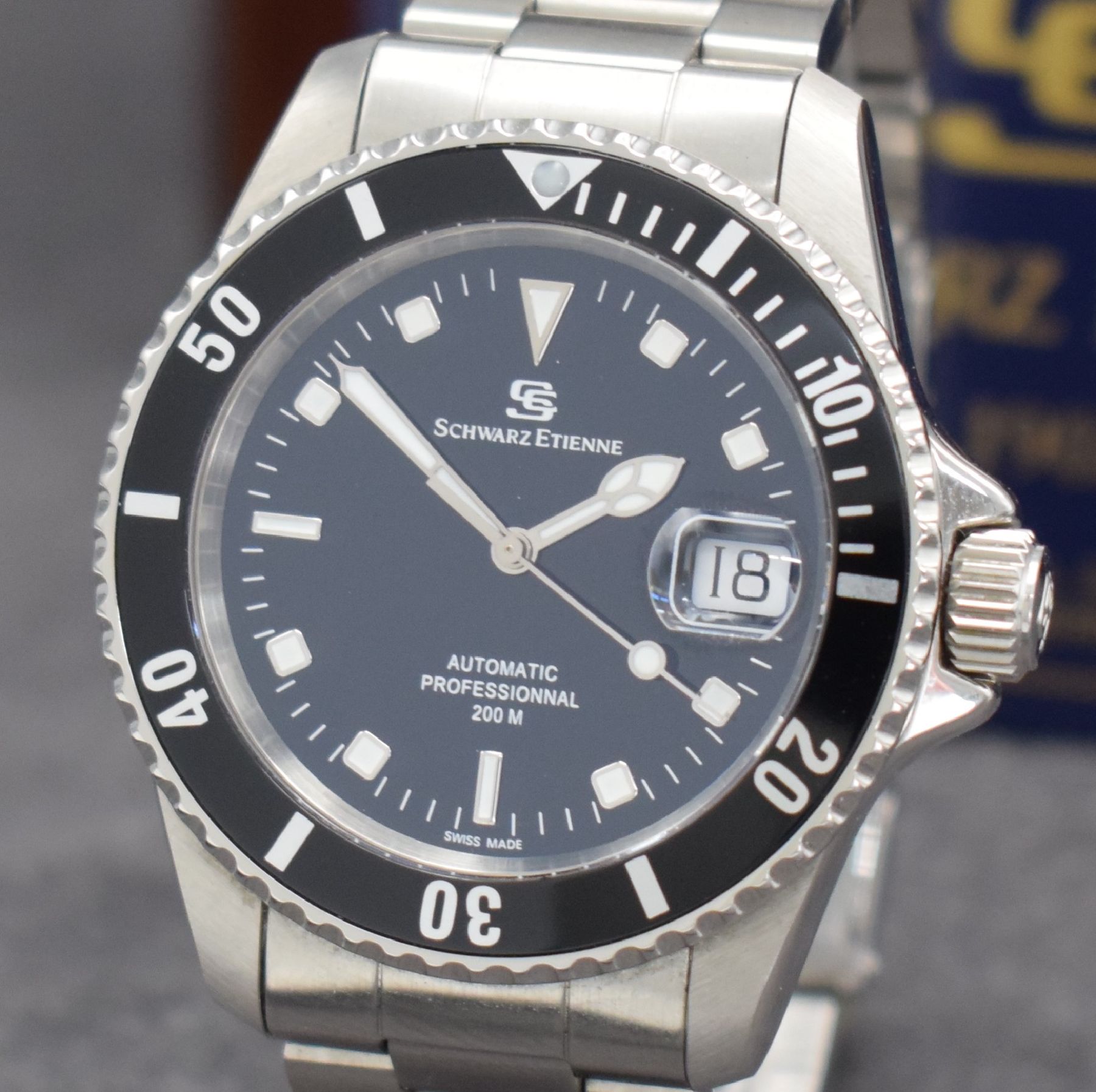 Detail c: SCHWARZ ETIENNE Professional 200M Herrenarmbanduhr, Automatik, Schweiz um 2000, Ref. 828301, verschr. Edelstahlgeh. inkl. orig. Band m. Faltschl., ...
