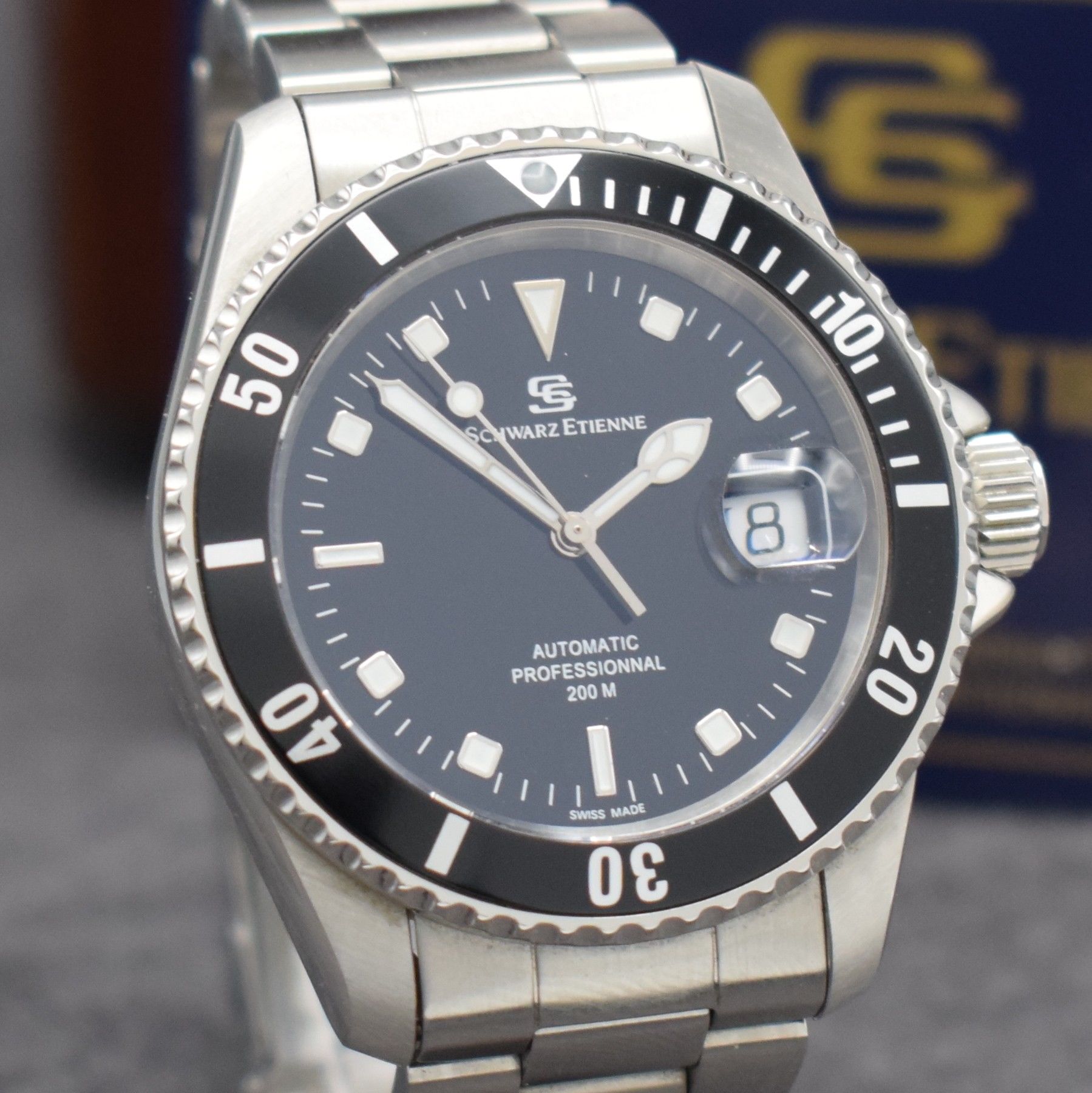 Detail e: SCHWARZ ETIENNE Professional 200M Herrenarmbanduhr, Automatik, Schweiz um 2000, Ref. 828301, verschr. Edelstahlgeh. inkl. orig. Band m. Faltschl., ...
