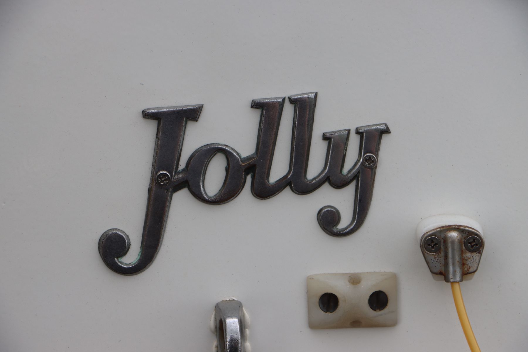 Detail e: Arcangeli Jolly F100, 1960er Jahre, klassischer italienischer Holzbau aus der Bootswerft Sarnico am Lago d'Iseo, Oberdeck Mahagoni, Evinrude ...