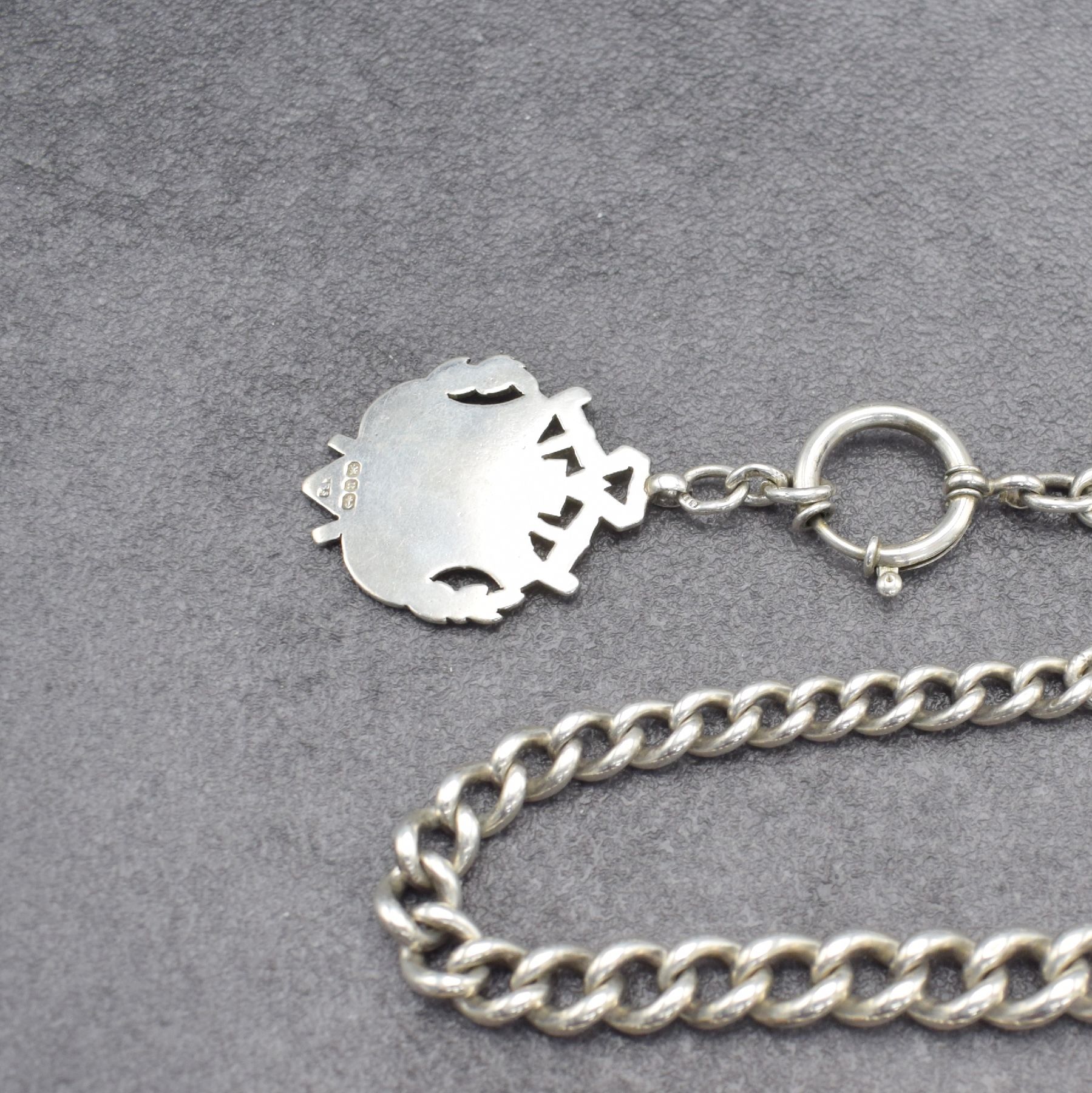 Detail h: Offene Herrentaschenuhr mit Vollkalender & Schaltradchronograph in 800er Silber an englischer Silberkette, Schweiz um 1900, altersbed. dell., Boden ...