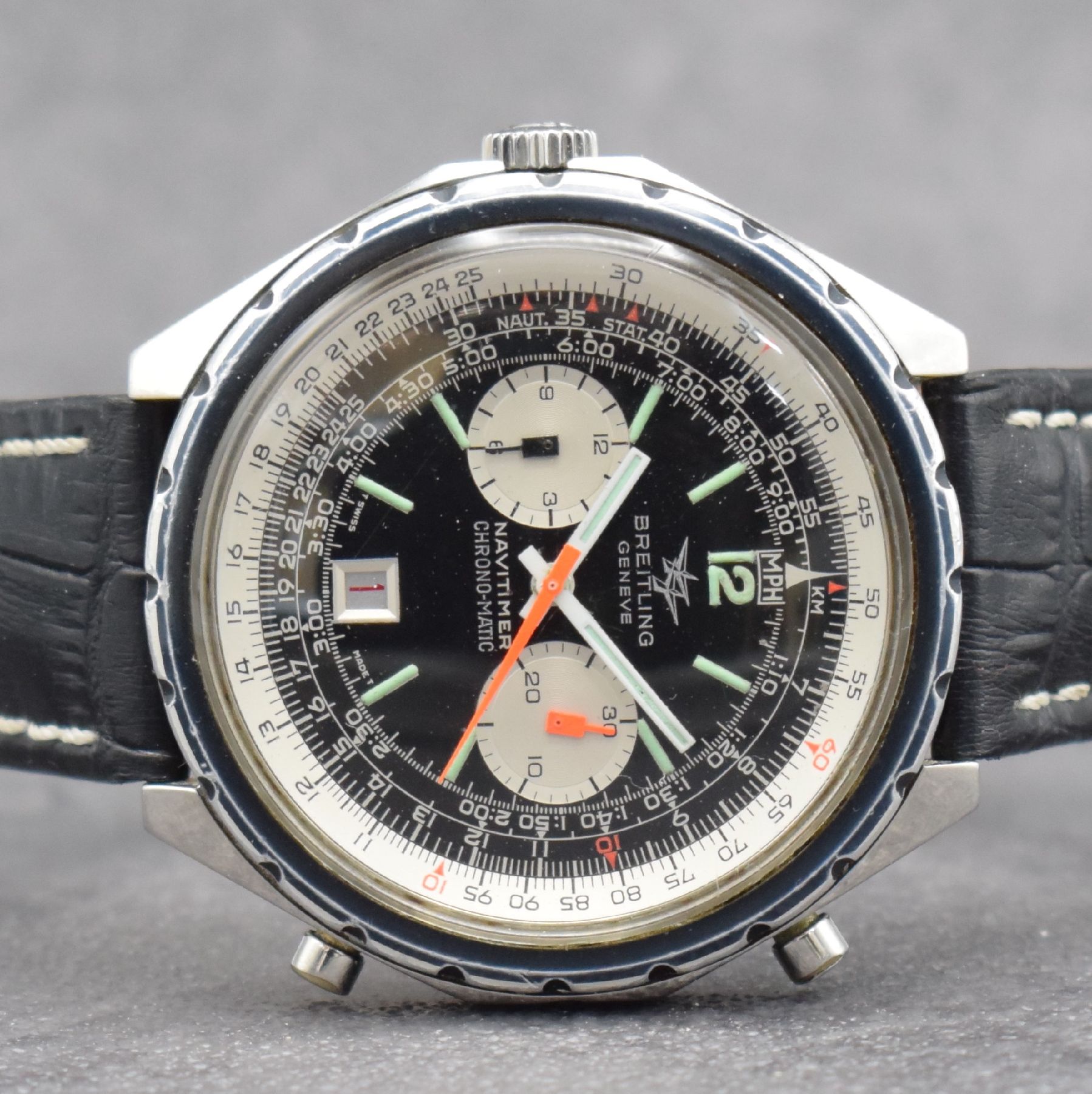 Detail a: BREITLING Navitimer Chrono-Matic Ref. 1806 Chronograph in Stahl, Schweiz um 1972, Automatik, verschr. Geh. m. Rechenschieber- Drehlünette, orig. ...