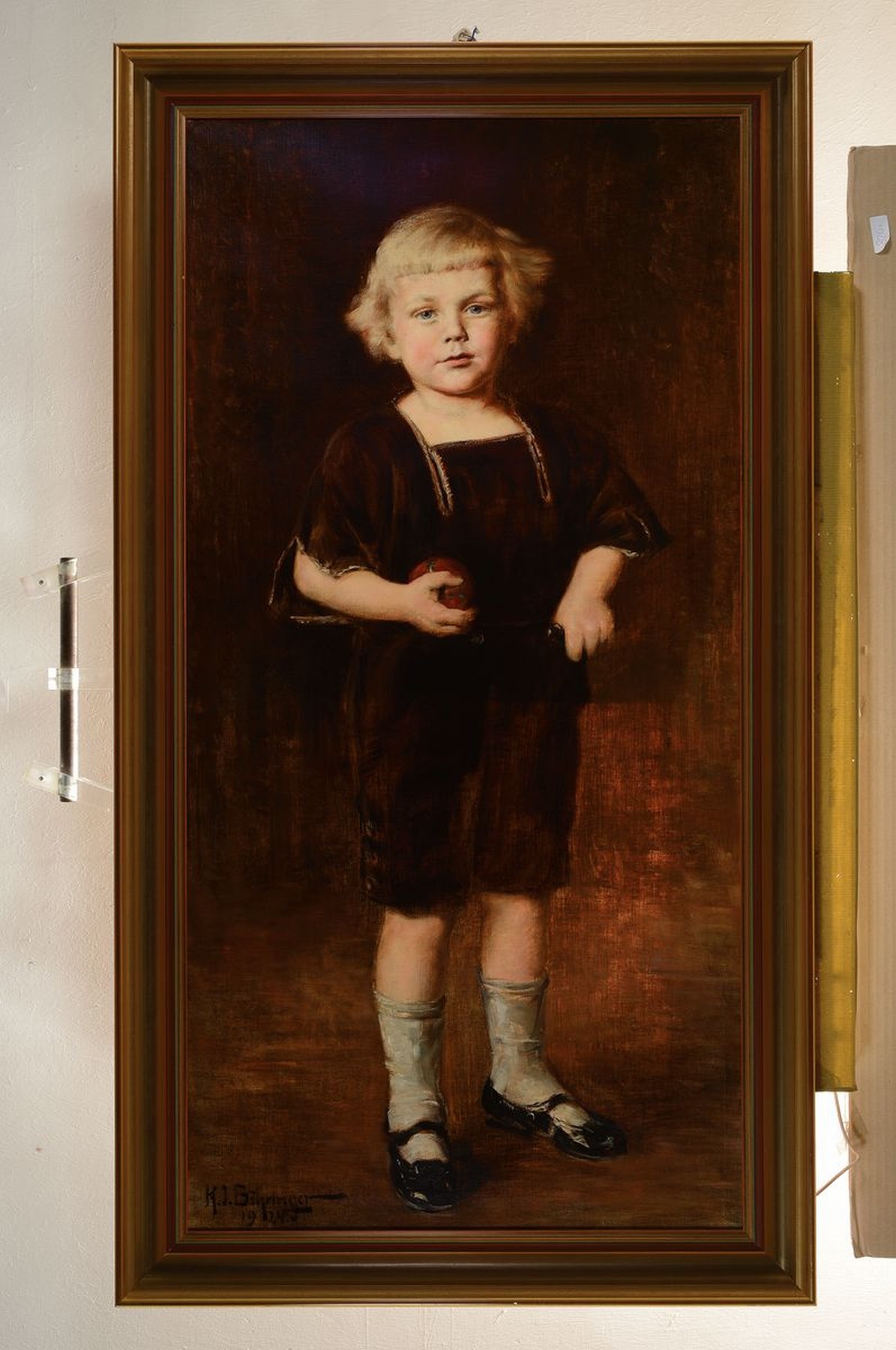 Detail k: Konrad Immanuel Böhringer, 1863 Grimma-1940 Dresden, Porträt eines Kindes mit Apfel, Öl/Lwd, links unten signiert und dat. 1924, ca. 107x55cm, R.