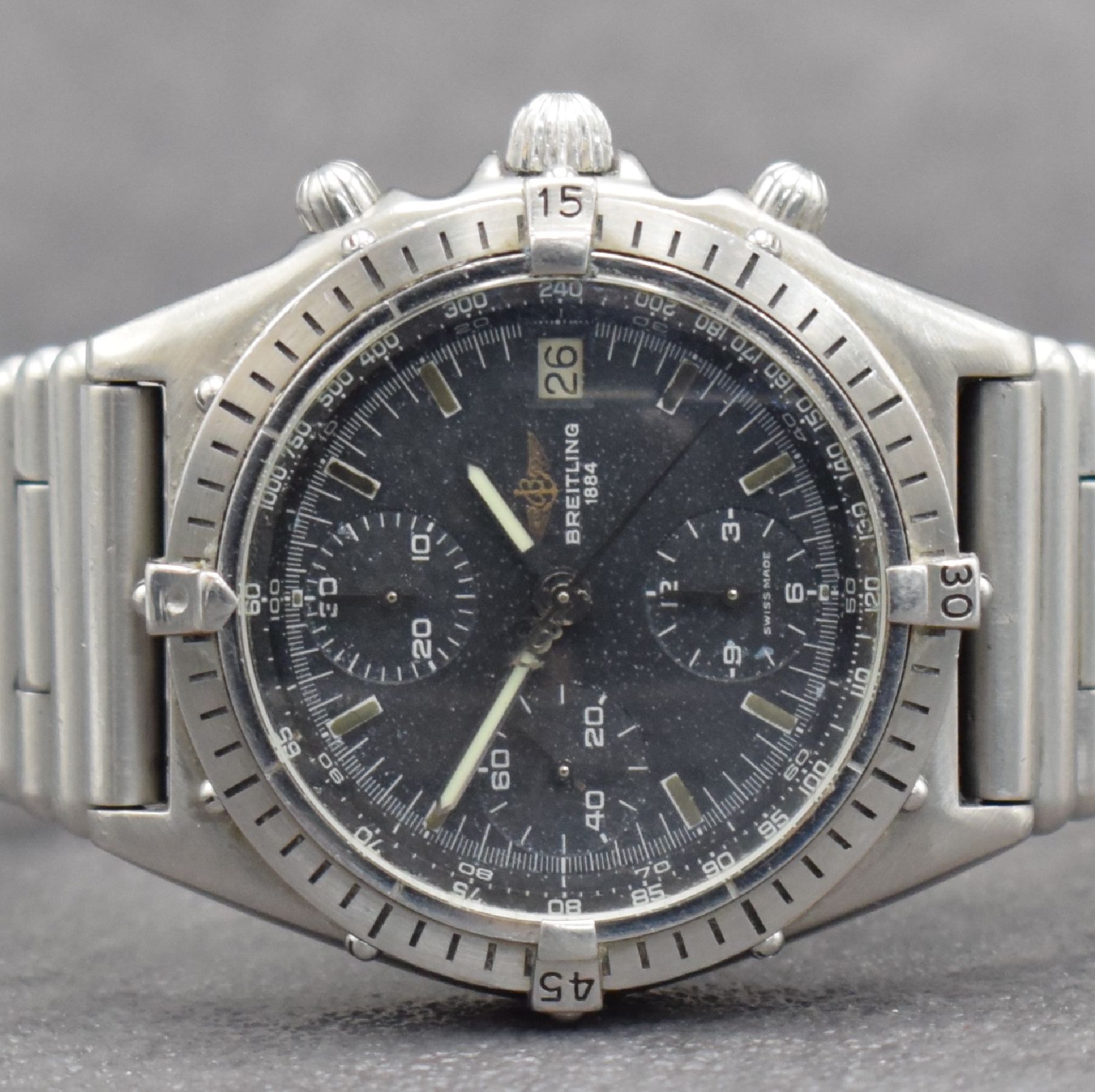 Detail a: BREITLING Chronomat Herrenarmbanduhr in Stahl mit Chronograph, Schweiz um 1990, Ref. 81950, Boden & Krone verschr., Roleauxband m. dopp. Faltschl., ...