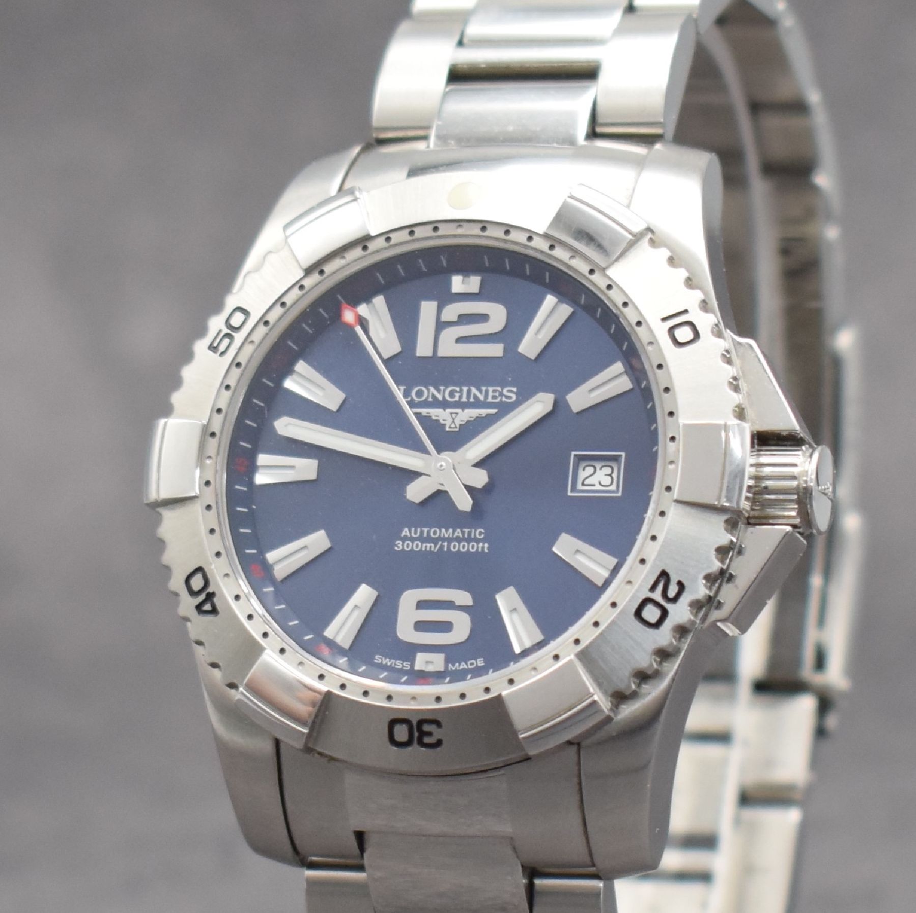 Detail c: LONGINES Armbanduhr Hydro Conquest, Automatik, Ref. L3.649.4, Edelstahlgeh. inkl. Gliederband m. Faltschl. & Tauchverlängerung, Boden & Krone ...