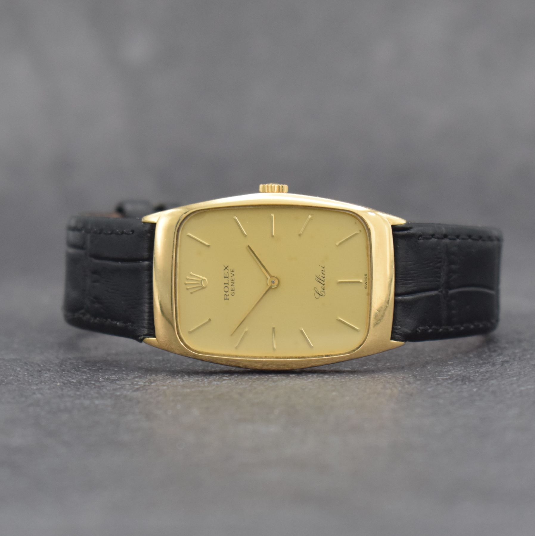 ROLEX Cellini Armbanduhr in GG 750/000 Referenz 4136, Handaufzug, Schweiz um 1991, Boden aufgedr., neutr.. Lederband, champagnerfarb. Zifferbl. m. ...