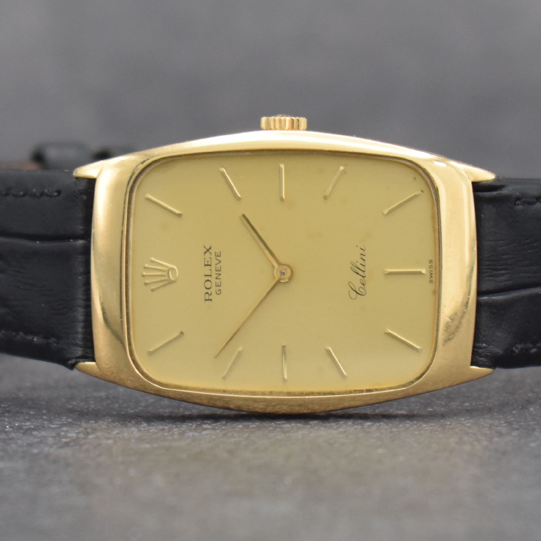 Detail a: ROLEX Cellini Armbanduhr in GG 750/000 Referenz 4136, Handaufzug, Schweiz um 1991, Boden aufgedr., neutr.. Lederband, champagnerfarb. Zifferbl. m. ...