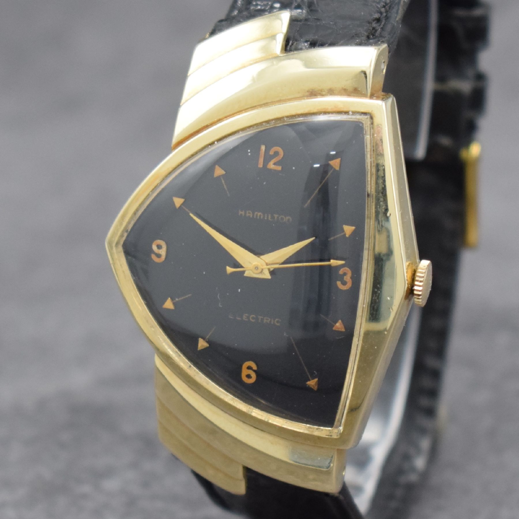 Detail c: HAMILTON ELECTRIC seltene Herrenarmbanduhr in GG 585/000, USA um 1959, asymetrisches Gehäuse, Boden aufgedr., eine der ersten elektromechanischen ...