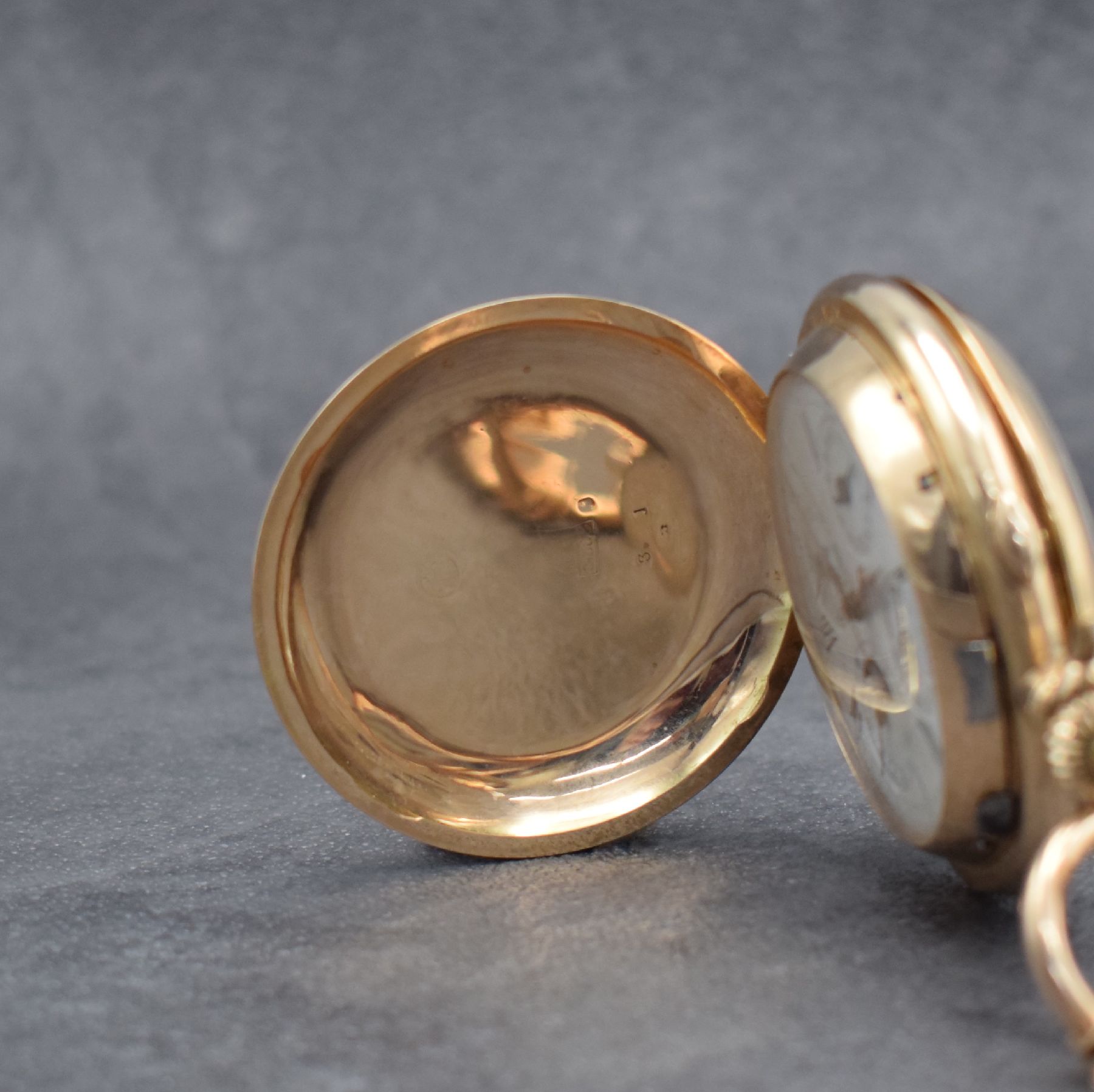 Detail a: INVICTA Savonette mit Vollkalender, Repetition & Chronograph in RG 585/000 mit RG 585/000 Kette Gesamt-Gew. ca. 164g, Schweiz um 1900, 3-Deckel ...