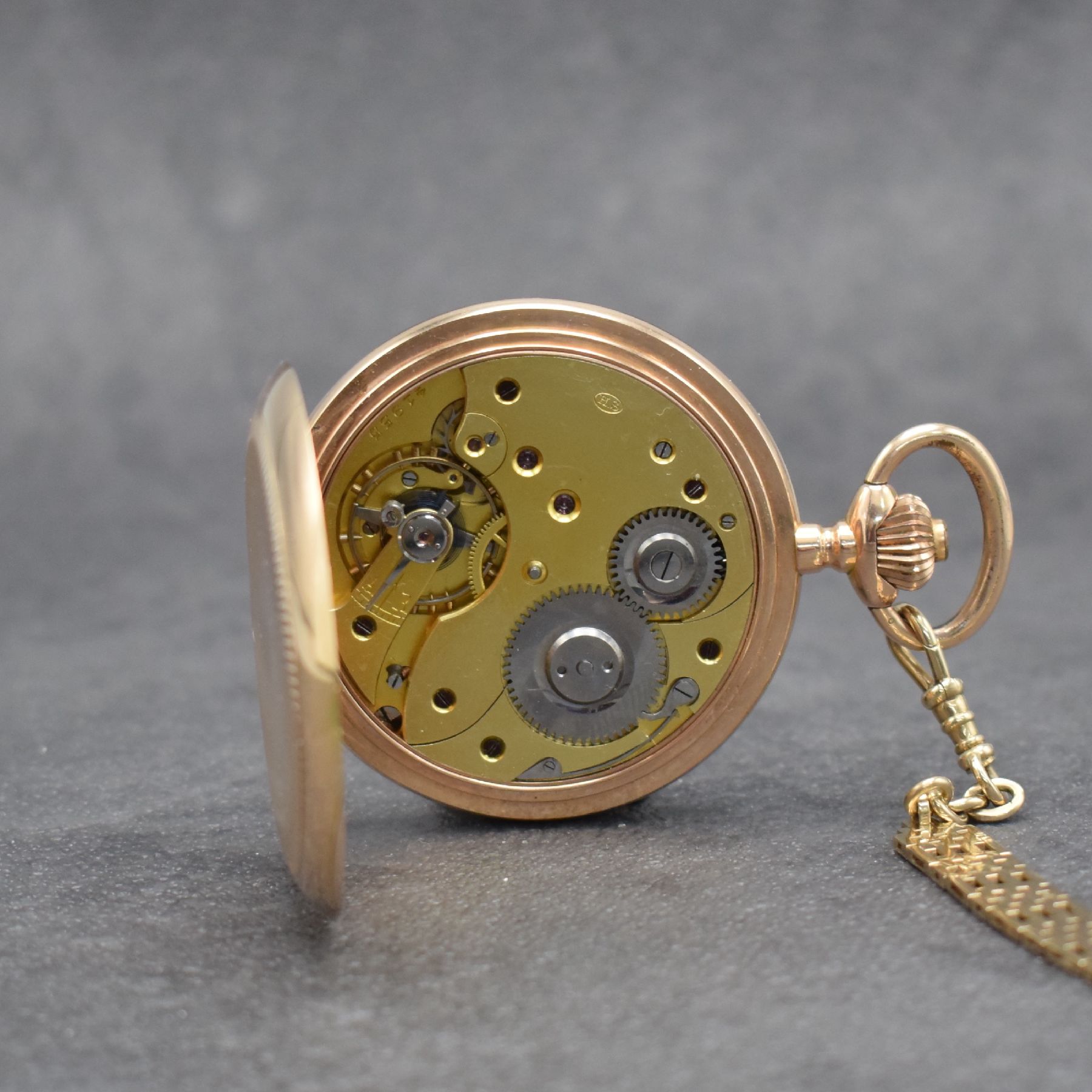 Detail g: H.S Savonette in RG 585/000 mit Chatelaine in GG 333/000, Schweiz um 1900, Chatelaine sp., 2-Deckel Goldgeh., beide Schalen im Strahlendekor, ...