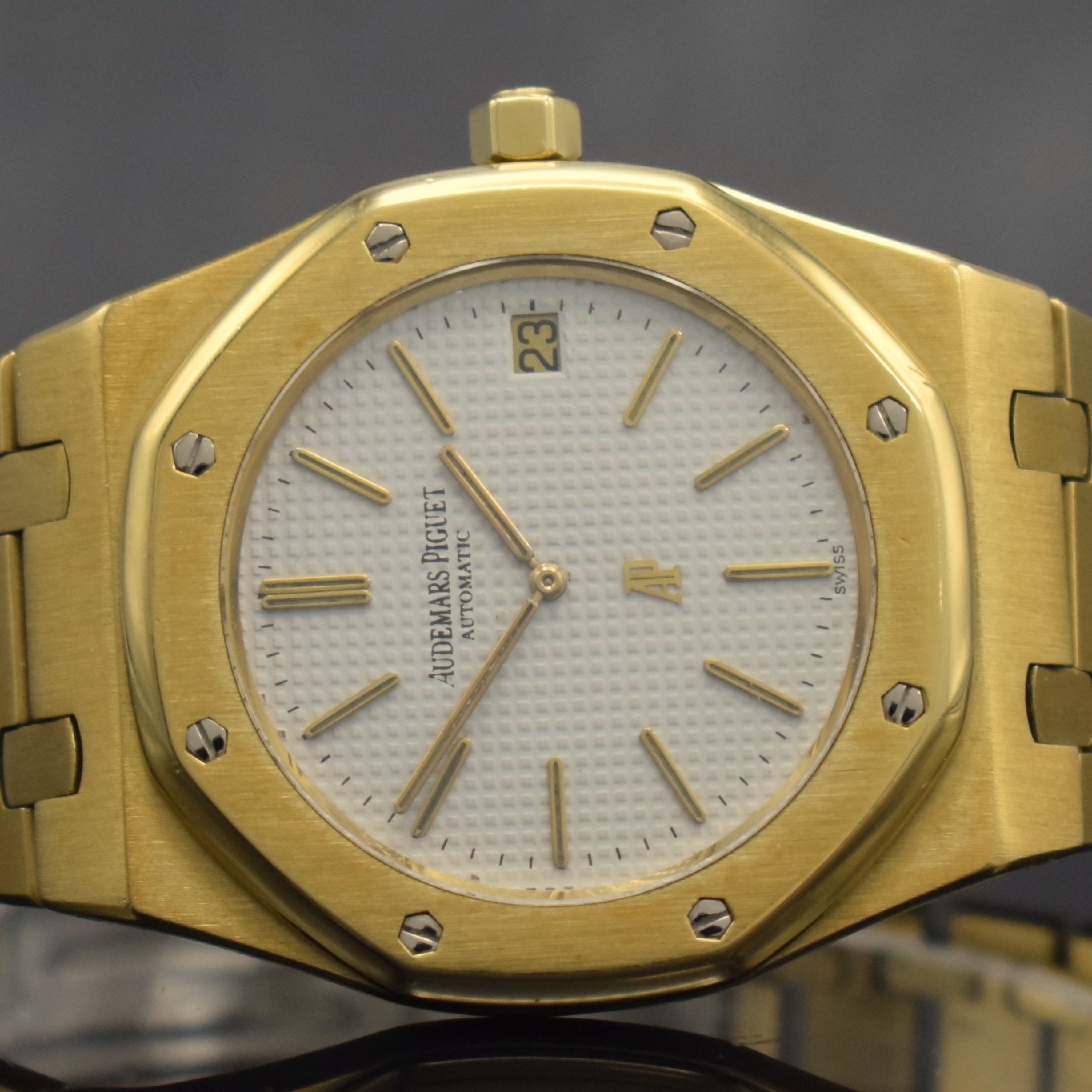 Detail a: AUDEMARS PIGUET hochfeine & extrem seltene Herrenarmbanduhr Modell Royal Oak sog. JUMBO Modell in GG 750/000, Automatik, B-Serie, Schweiz um 1979, ...