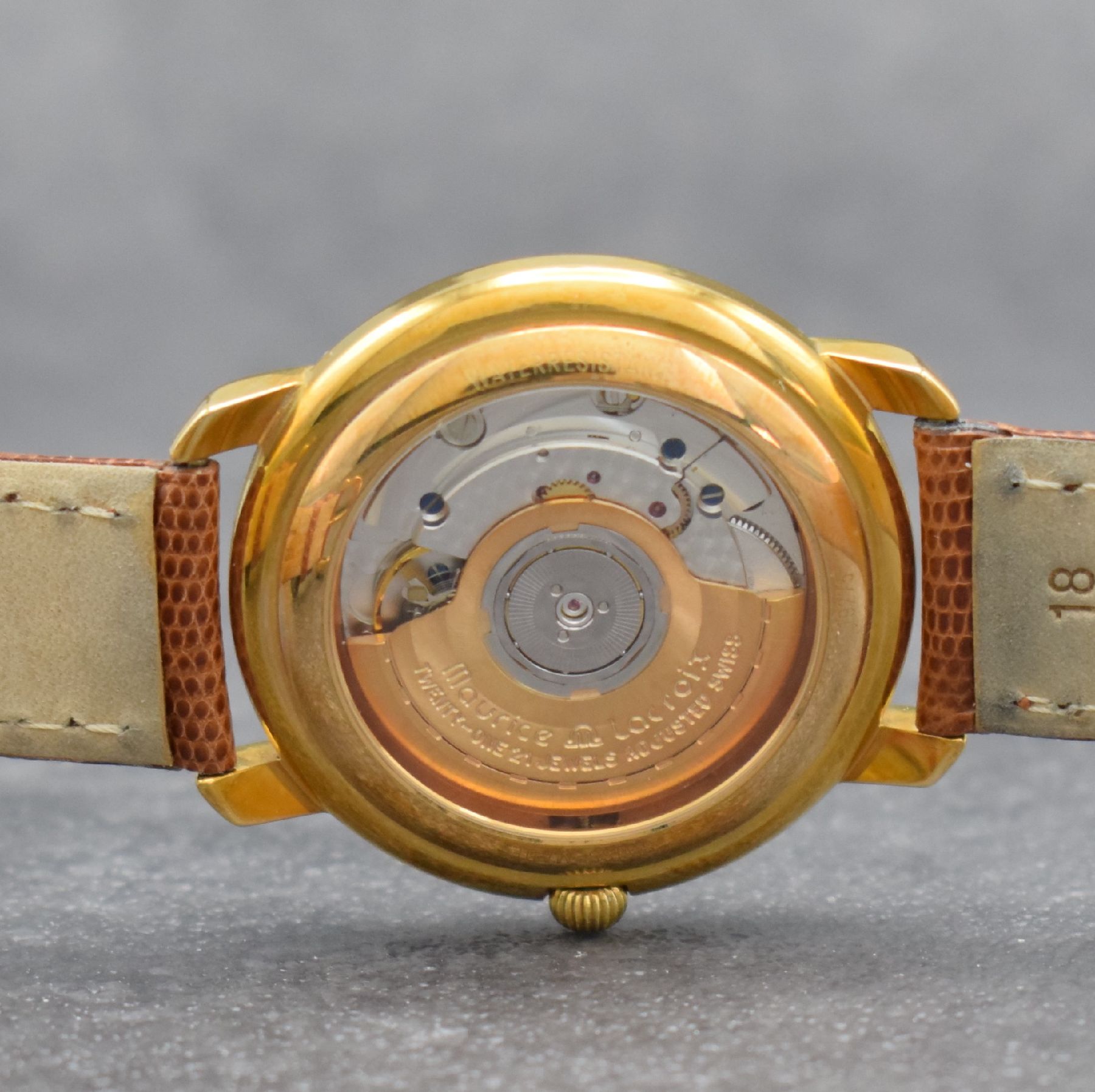 Detail f: MAURICE LACROIX Regulateur Herrenarmbanduhr, Schweiz verk. lt. beil. Pap. 08/1996, Automatik, Ref. 3765, verg. Geh. beids. vergl., Boden & Glasrand ...