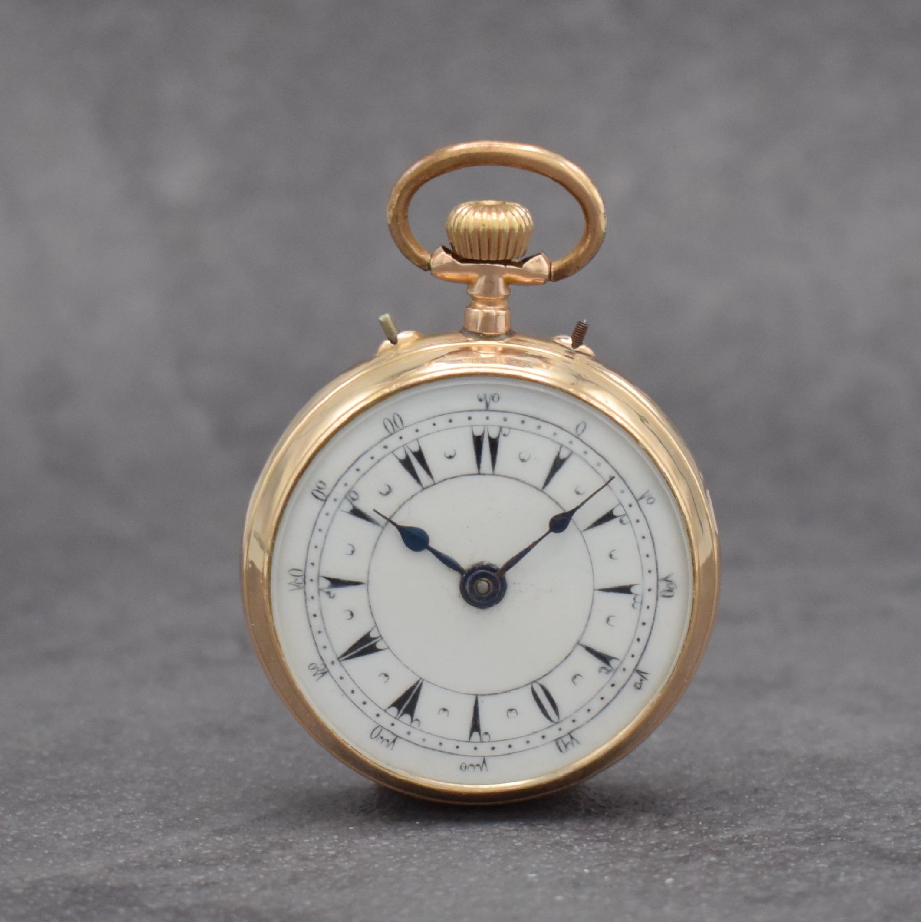 Detail a: EXCLUSIF seltene Taschenuhr mit beidseitiger Zeitanzeige in RG 585/000, Schweiz für den osmanischen Markt um 1900, 2 x Emailzifferbl. riss., 1x mit ...