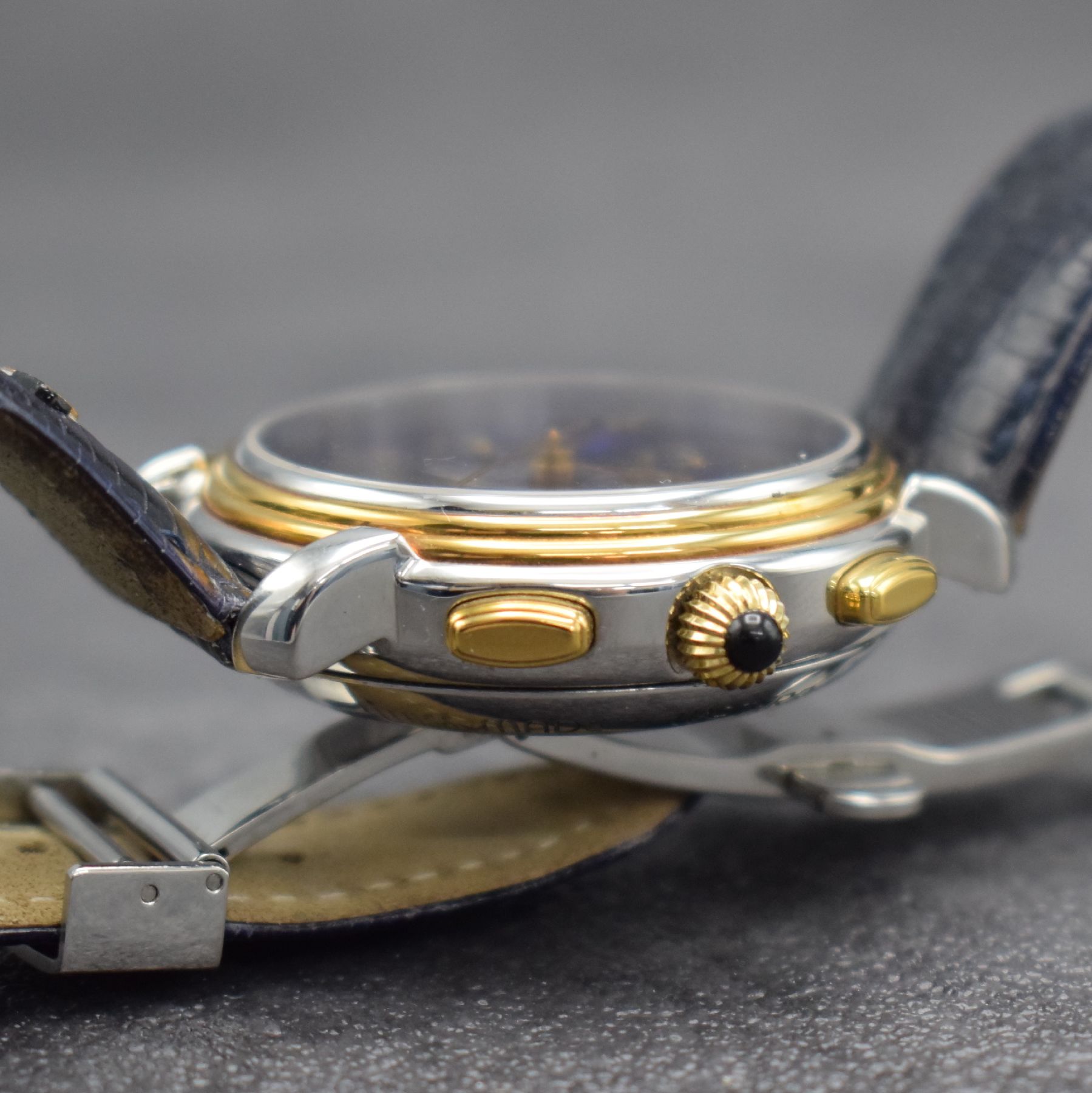Detail e: MAURICE LACROIX Masterpiece Croneo Herrenarmbanduhr, Schweiz um 1995, Automatik, Ref. 67413, beids. vergl. Geh. in Stahl/Gold, Boden aufgedr., orig. ...