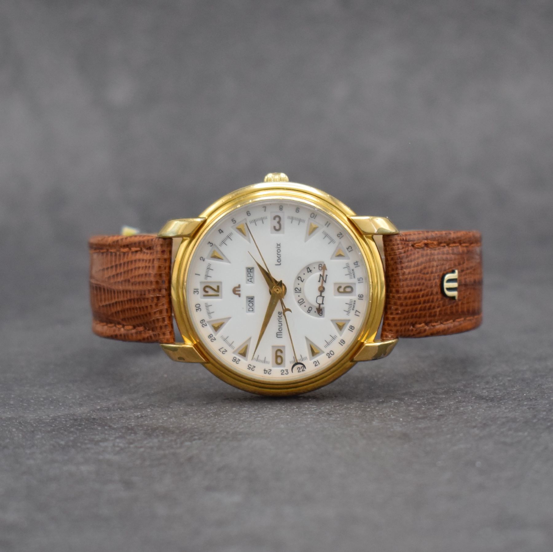 MAURICE LACROIX Herrenarmbanduhr, Schweiz verk. lt. beil. Pap. 07/1992, Automatik, Ref. 44367, verg. Geh. beids. vergl., seitl. Korrekturdr., Boden & ...