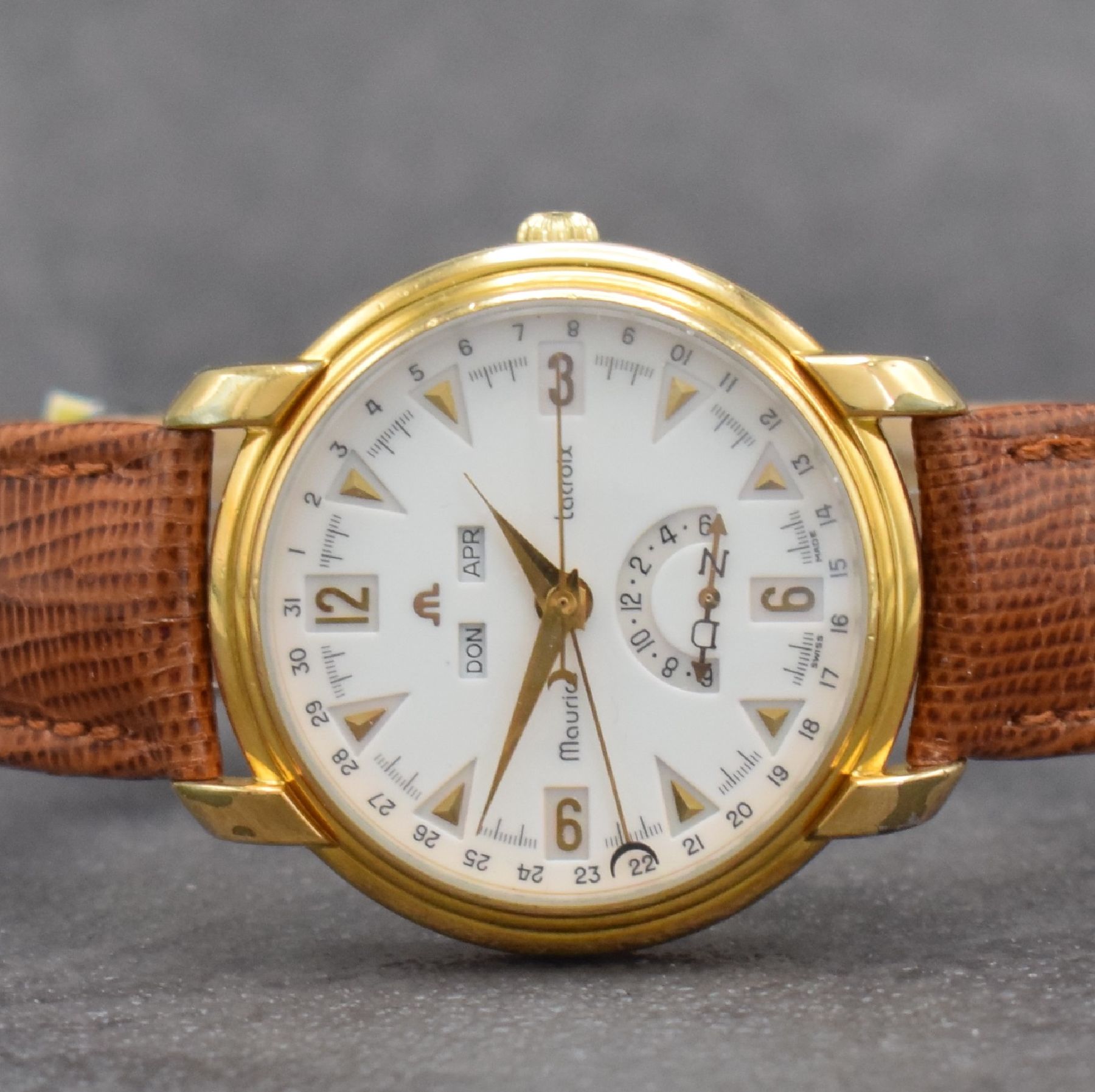 Detail a: MAURICE LACROIX Herrenarmbanduhr, Schweiz verk. lt. beil. Pap. 07/1992, Automatik, Ref. 44367, verg. Geh. beids. vergl., seitl. Korrekturdr., Boden & ...