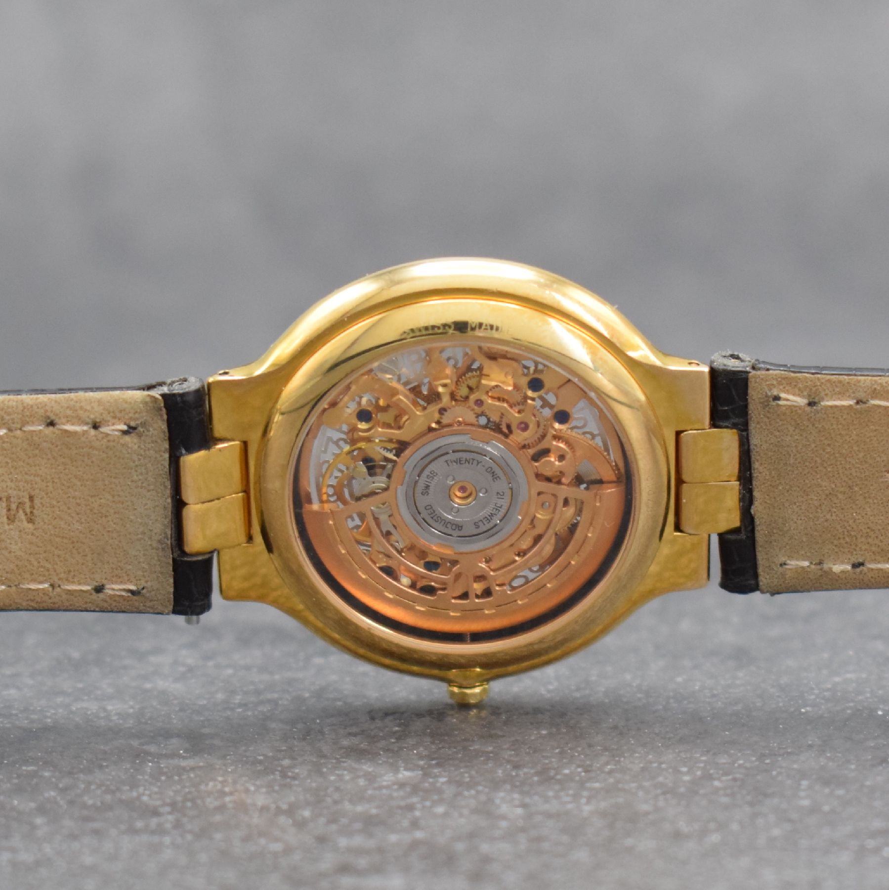 Detail f: MAURICE LACROIX skelettierte Herrenarmbanduhr, Schweiz um 1995, Automatik, verg. Geh. beids. vergl., Boden aufgedr., Maurice Lacroix Lederband m. ...