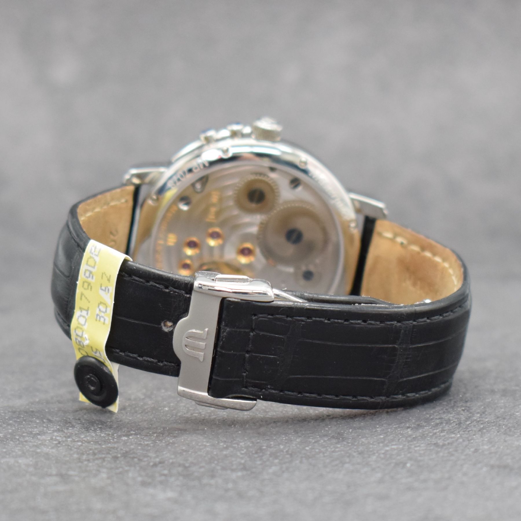 Detail d: MAURICE LACROIX Lune Rétrograde Herrenarmbanduhr, Schweiz verk. lt. beil. Pap. 01/2011, Handaufzug, Ref. MP 7078, beids. vergl. Edelstahlgeh., Boden ...