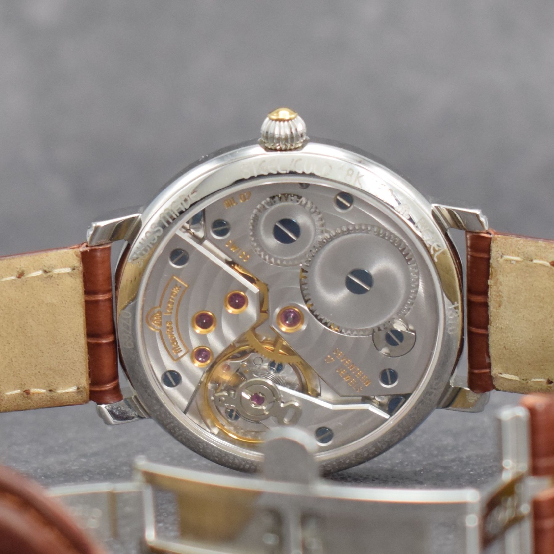 Detail d: MAURICE LACROIX Herrenarmbanduhr Jour et Nuit, Schweiz um 2000, Handaufzug, Ref. 07769, beids. vergl. Edelstahlgeh., Boden aufgedr., Maurice Lacroix ...