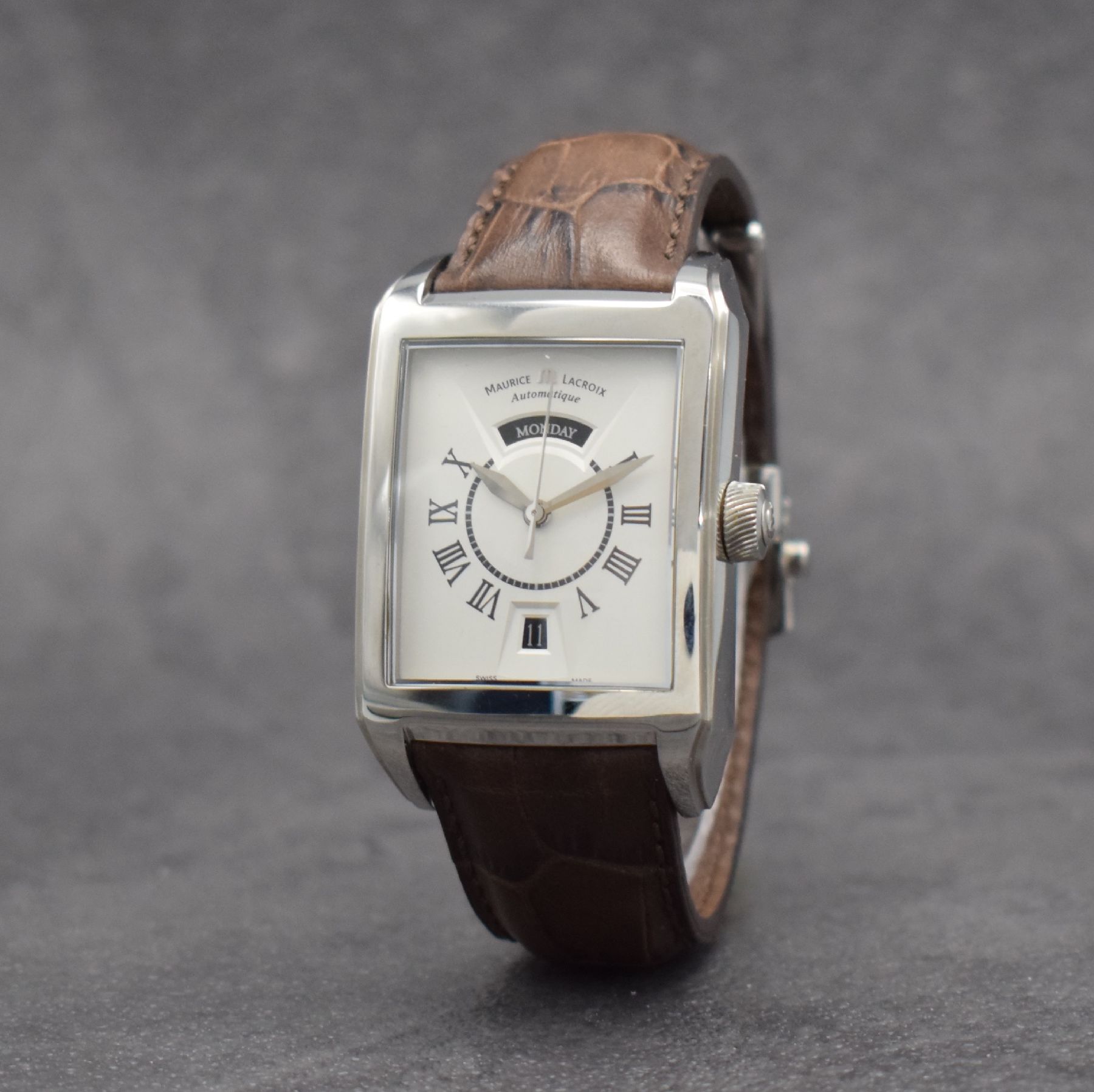 Detail b: MAURICE LACROIX Pontos Herrenarmbanduhr mit Tag & Datum, Schweiz um 2010, Automatik, Ref. PT6137, beids. vergl. Edelstahlgeh., Boden 4-fach verschr., ...