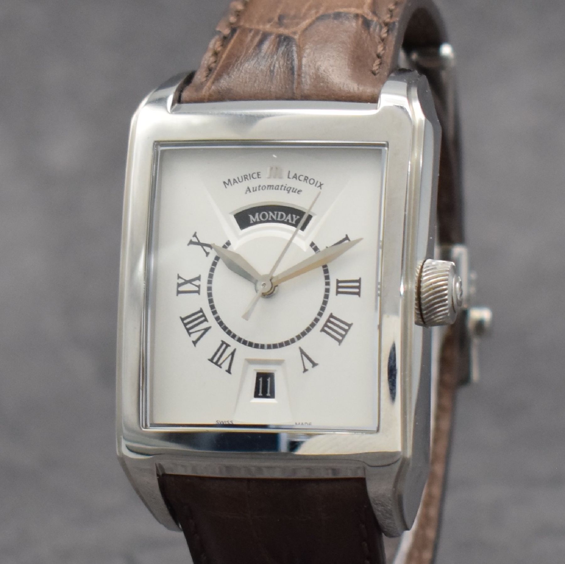Detail c: MAURICE LACROIX Pontos Herrenarmbanduhr mit Tag & Datum, Schweiz um 2010, Automatik, Ref. PT6137, beids. vergl. Edelstahlgeh., Boden 4-fach verschr., ...