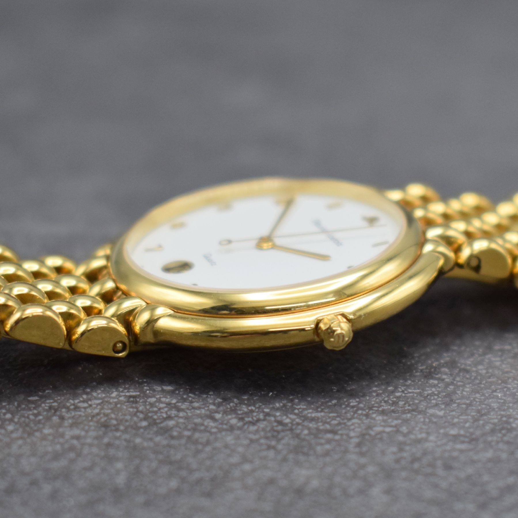Detail f: MAURICE LACROIX Herrenarmbanduhr, Schweiz um 2000, quarz, verg. Stahlgeh., Boden aufgedr., verg. Maurice Lacroix Gliederband, weißes Zifferbl. m. ...