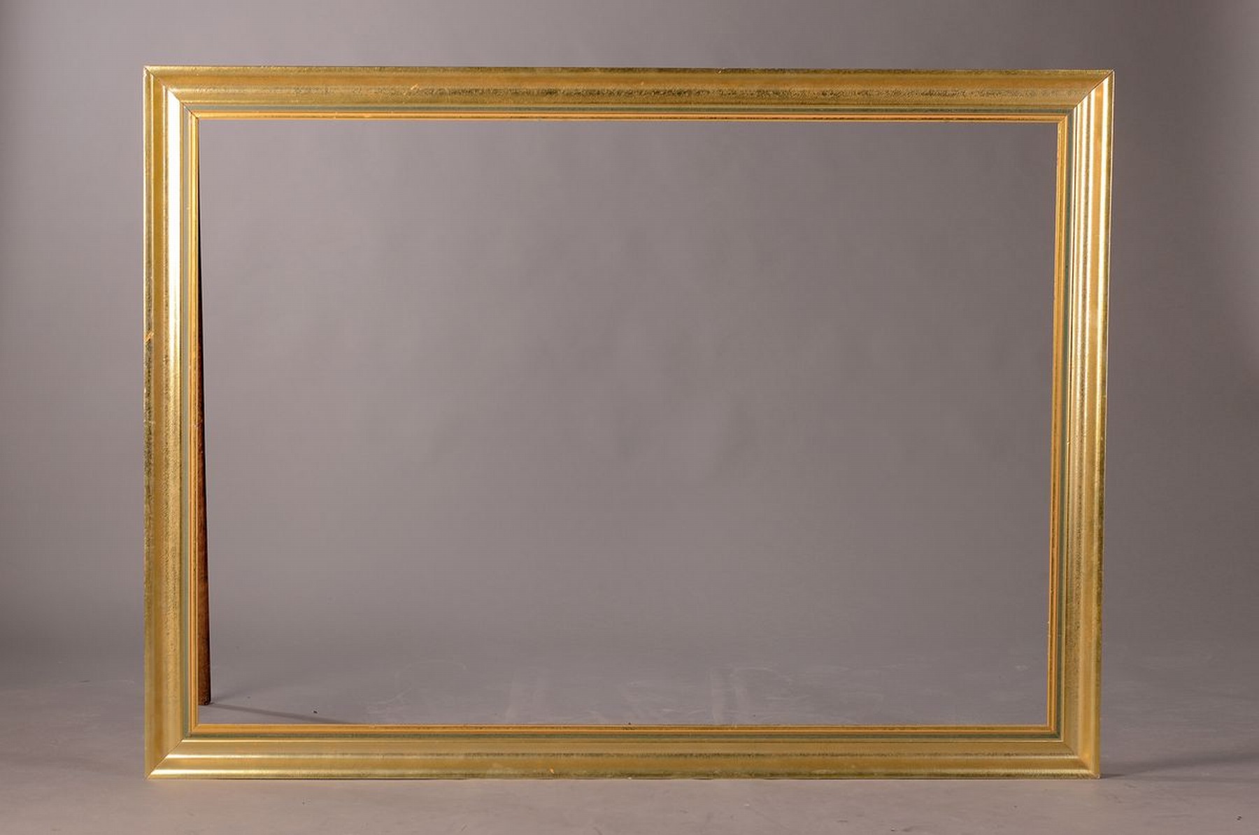 Weichholz-Rahmen, 30 Jahre, echt vergoldet, Rahmen z.T. best., Außenmaße ca. 165x123, Innenmaße ca. 150x107 cm