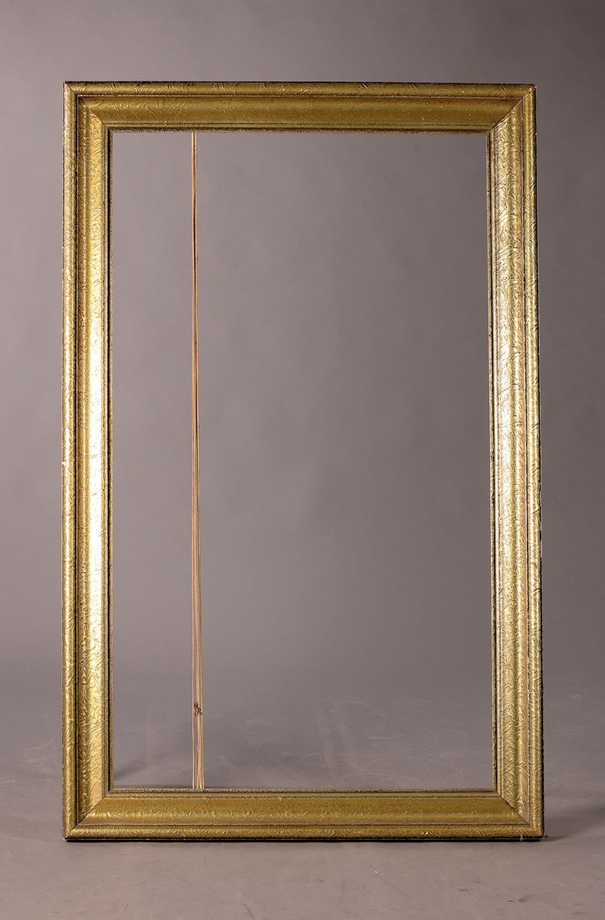 Weichholz-Rahmen, typisch für 1930/35, Rahmen z.T. best., Außenmaße ca. 149.5x94 cm, Innenmaße ca. 131.5x76.5 cm