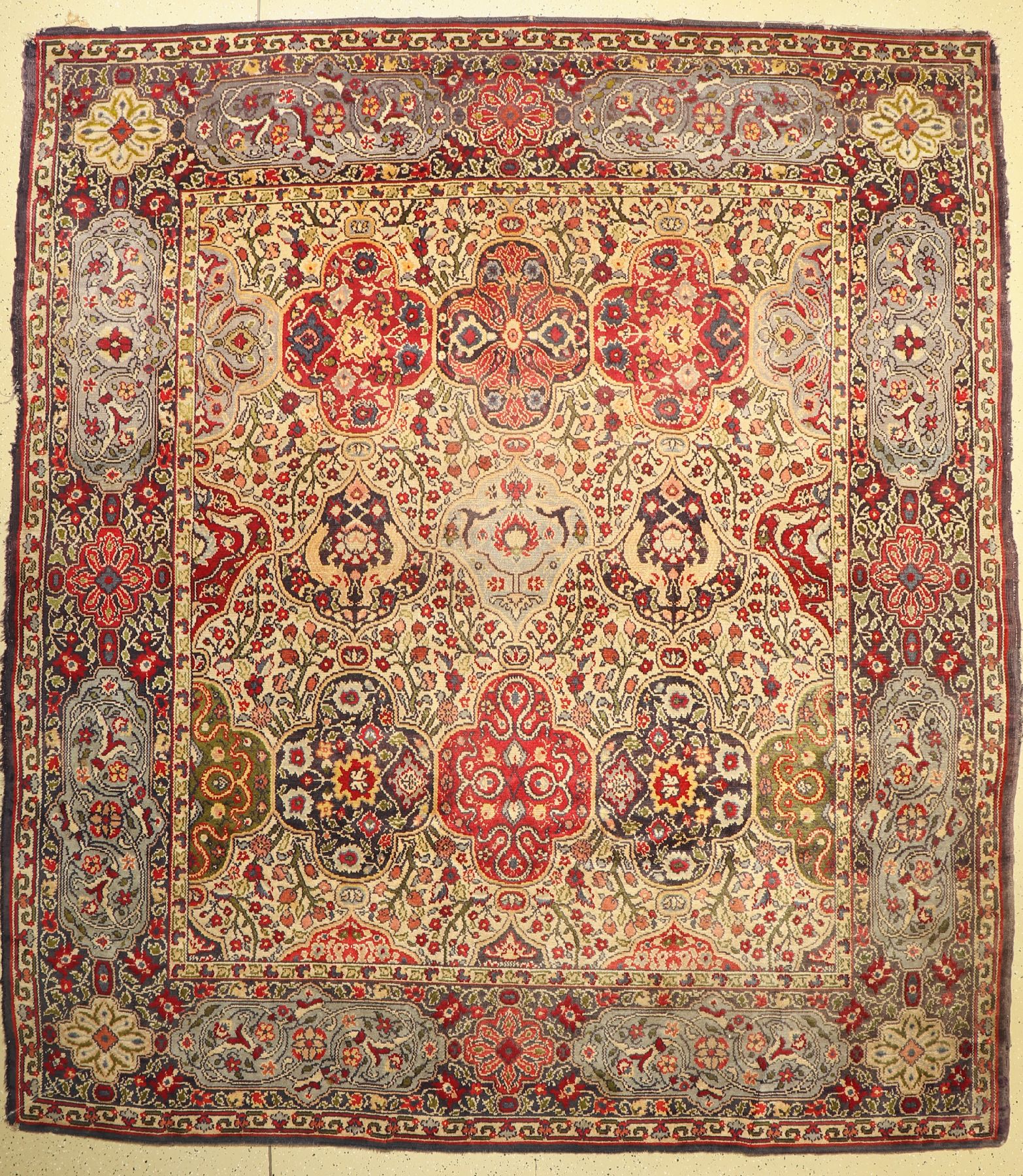 Wollteppich alt, Europa, um 1930, Wolle aufBaumwolle, ca. 309 x 275 cm, EHZ: 4