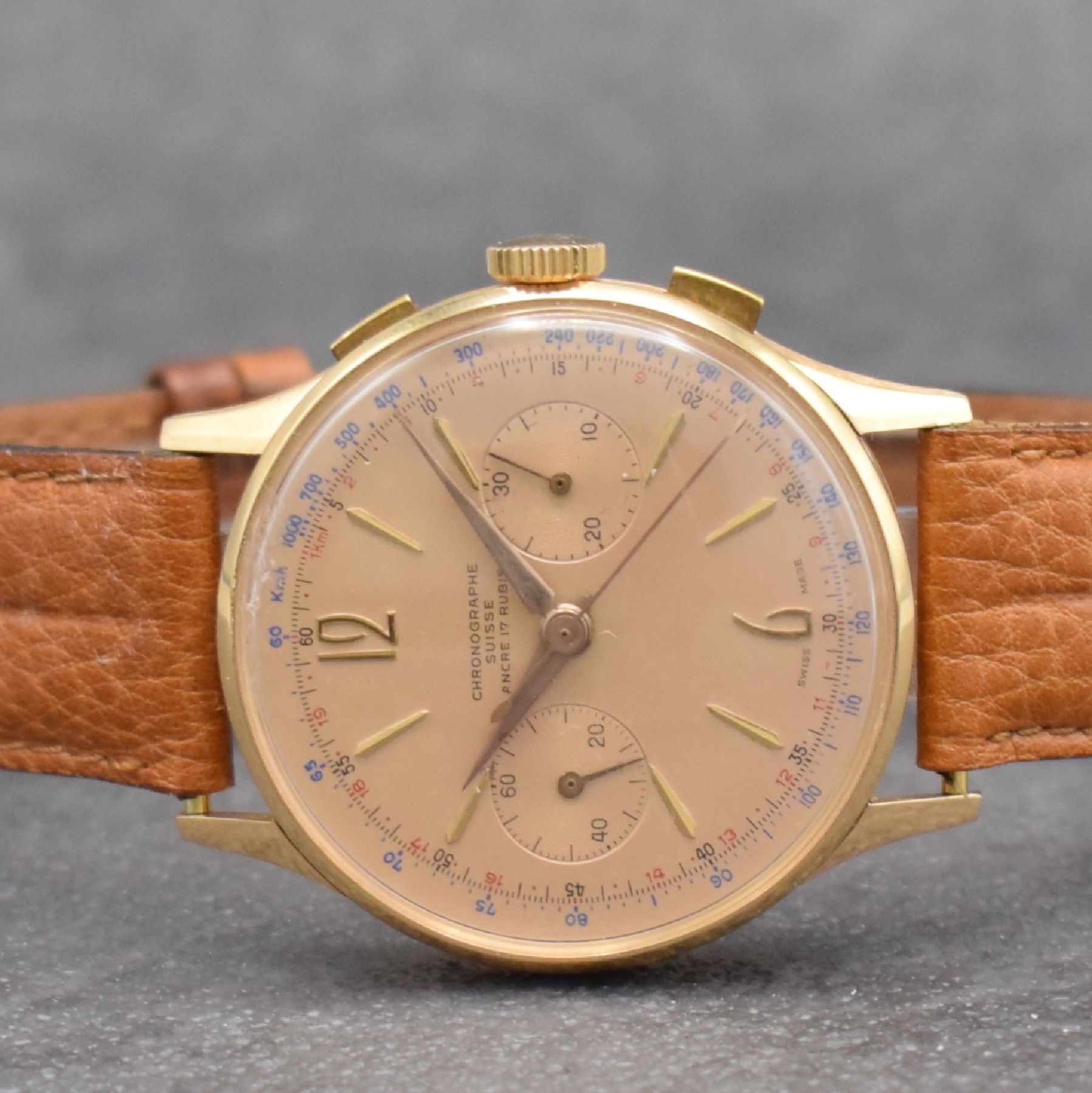 Detail a: CHRONOGRAPHE SUISSE Herrenarmbanduhr mit Chronograph in RG 750/000, Schweiz um 1950, Handaufzug, 3-teil. Geh. dell., Boden & Glasrand aufgedr., ...