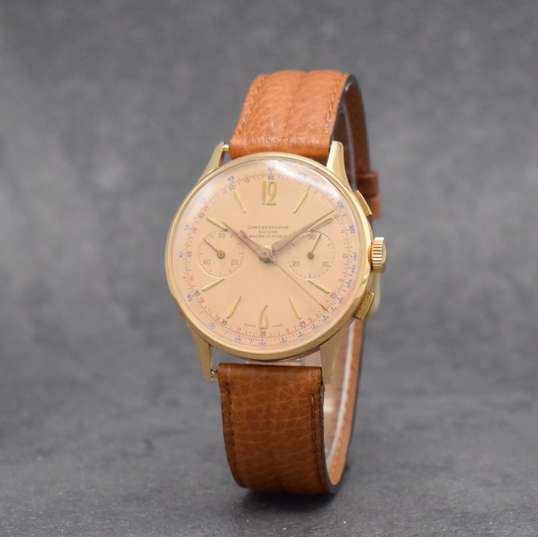 Detail b: CHRONOGRAPHE SUISSE Herrenarmbanduhr mit Chronograph in RG 750/000, Schweiz um 1950, Handaufzug, 3-teil. Geh. dell., Boden & Glasrand aufgedr., ...